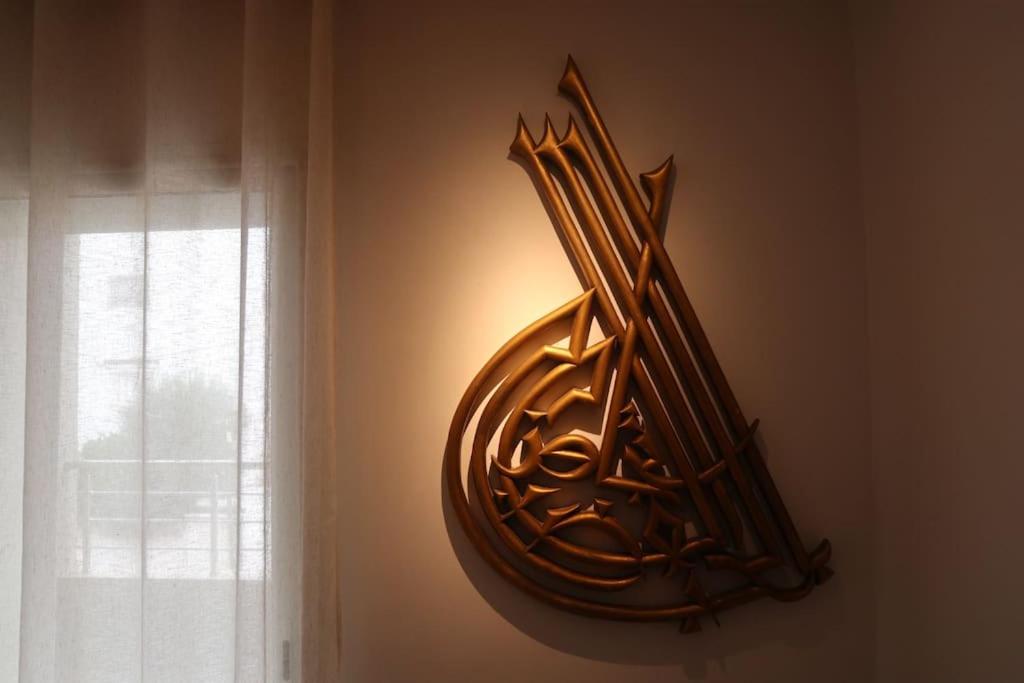Un logement artistique, chic et contemporain view 4