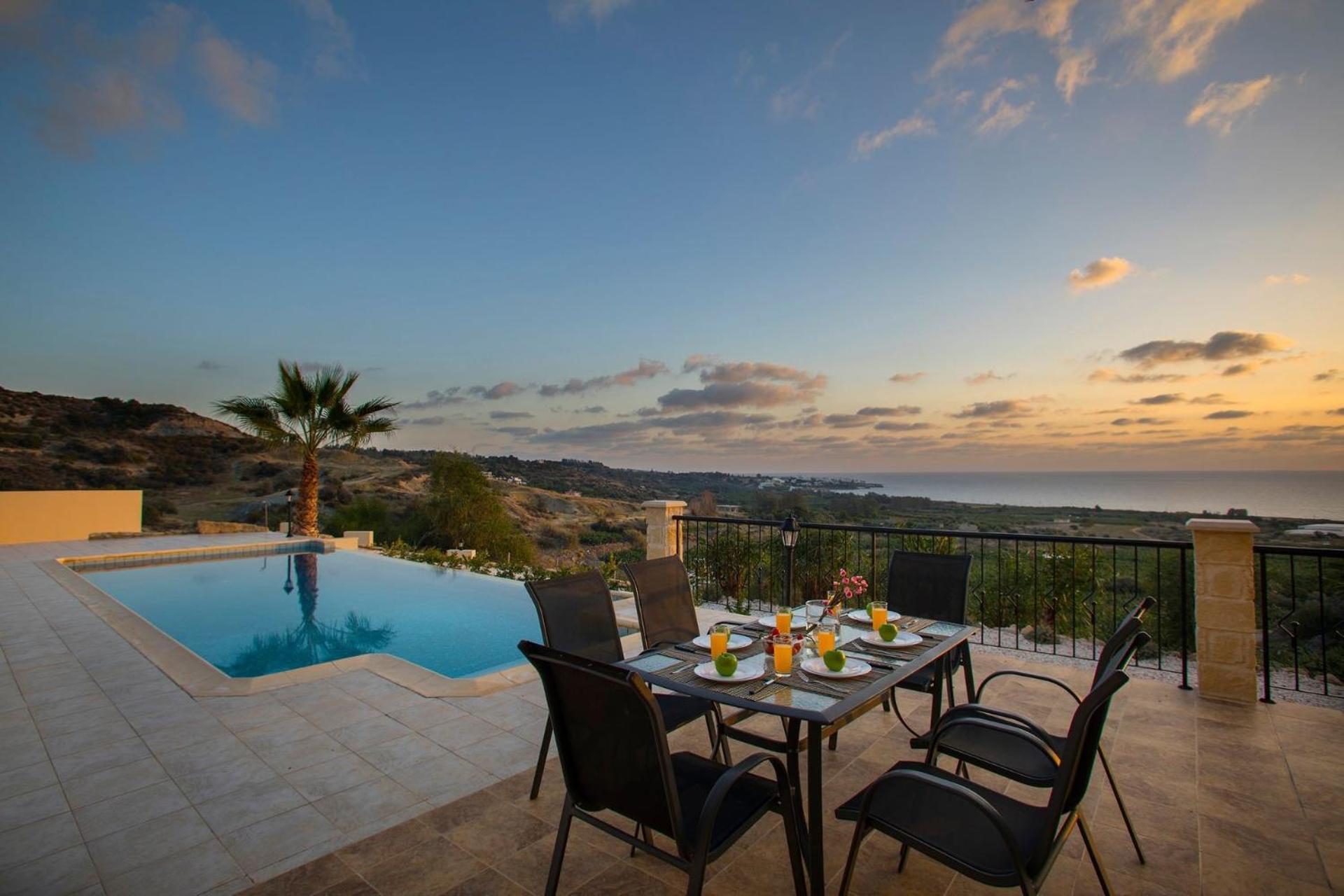 Magnificent Coral Bay Villa - Villa Azure Cove - 3 Bedrooms - Great Sea Views - Well-Furnished