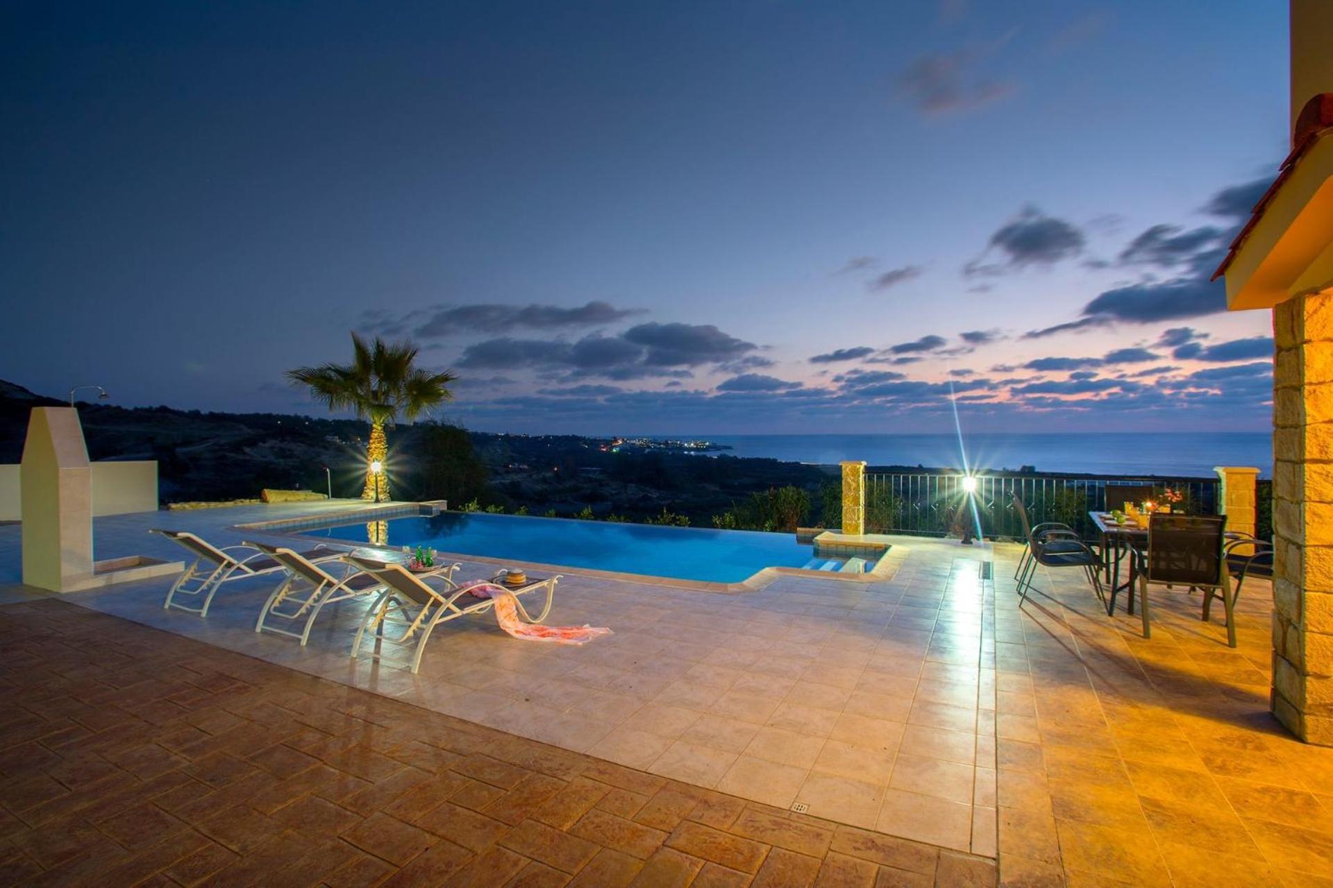 Magnificent Coral Bay Villa - Villa Azure Cove - 3 Bedrooms - Great Sea Views - Well-Furnished