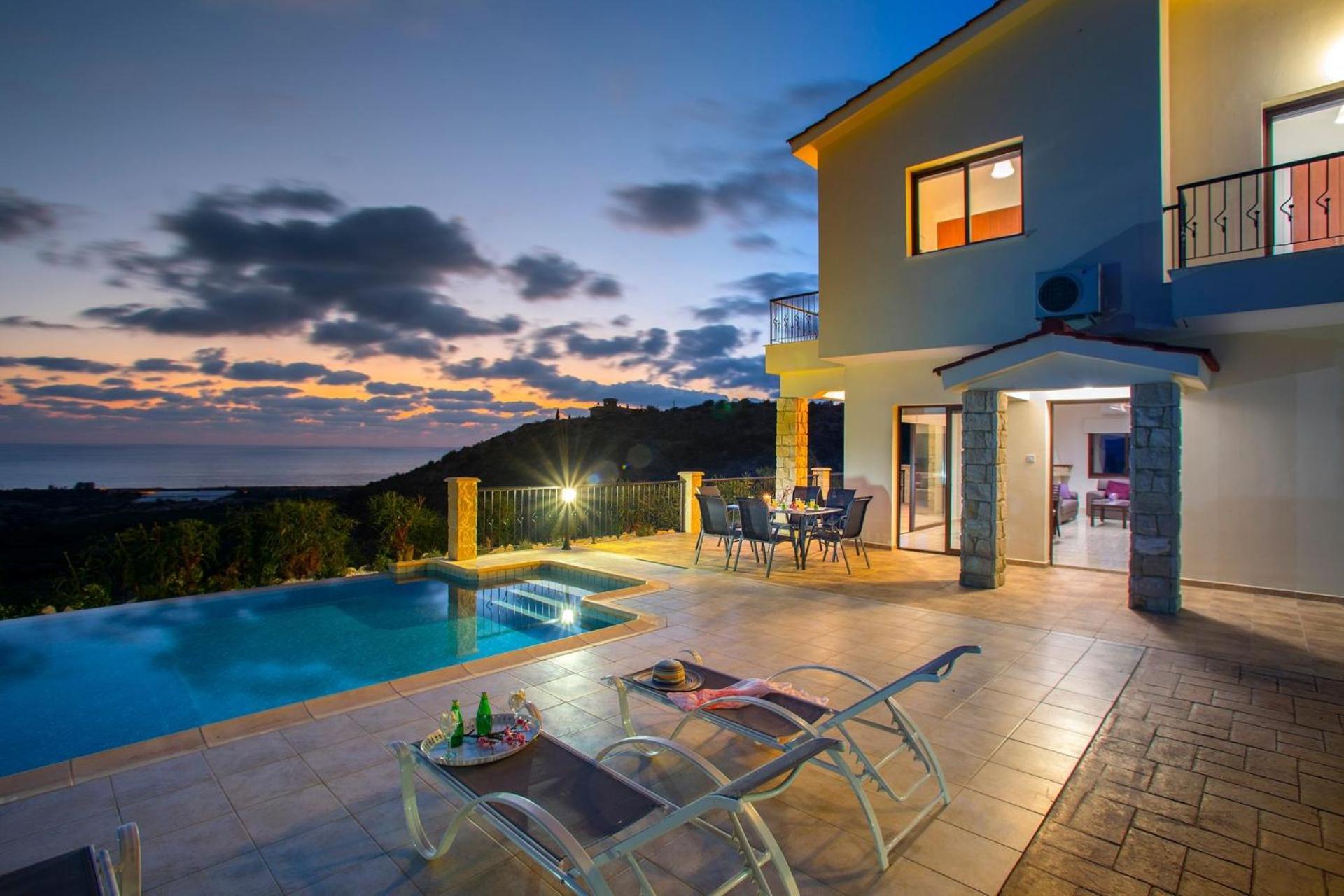Magnificent Coral Bay Villa - Villa Azure Cove - 3 Bedrooms - Great Sea Views - Well-Furnished