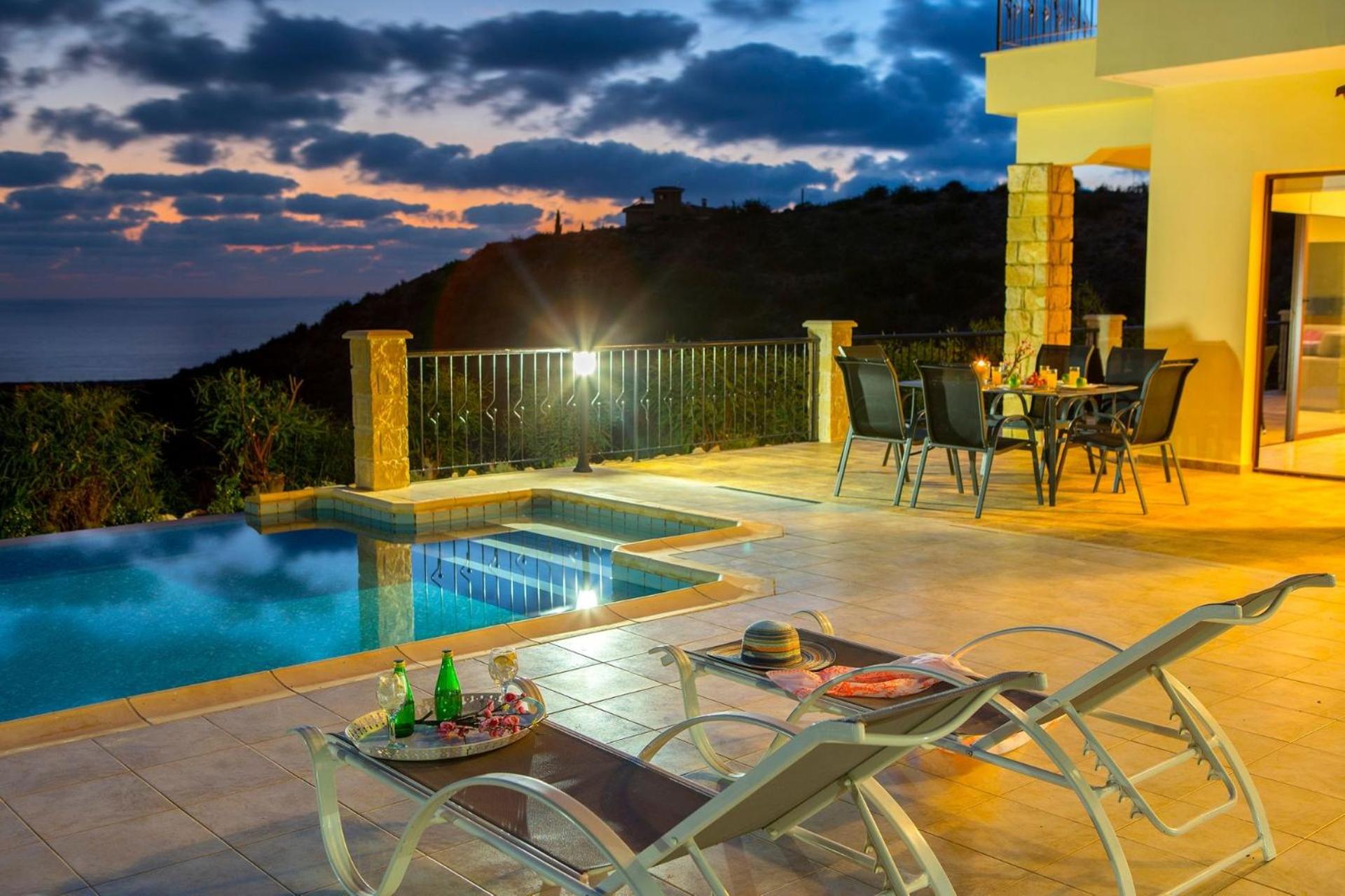 Magnificent Coral Bay Villa - Villa Azure Cove - 3 Bedrooms - Great Sea Views - Well-Furnished