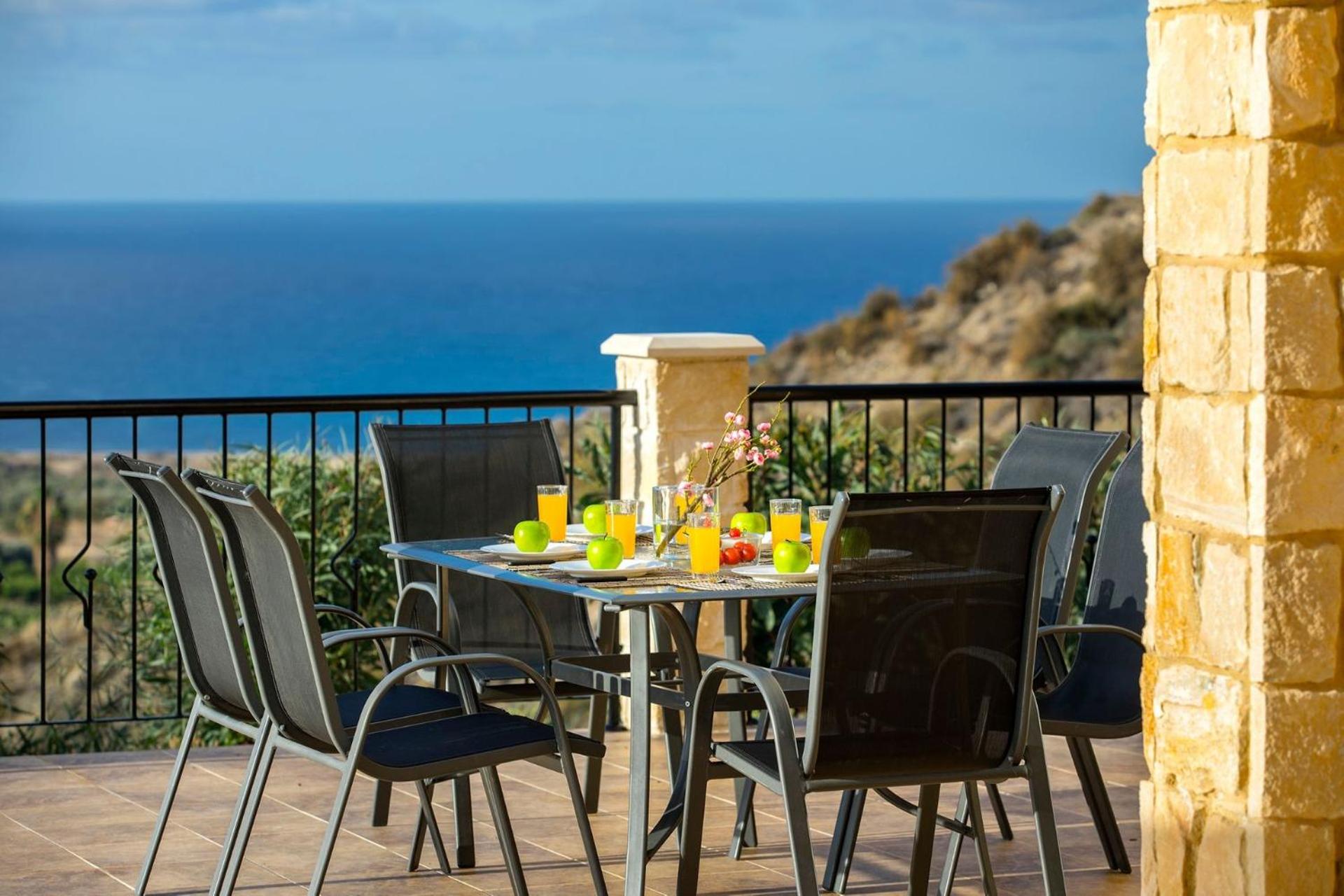 Magnificent Coral Bay Villa - Villa Azure Cove - 3 Bedrooms - Great Sea Views - Well-Furnished