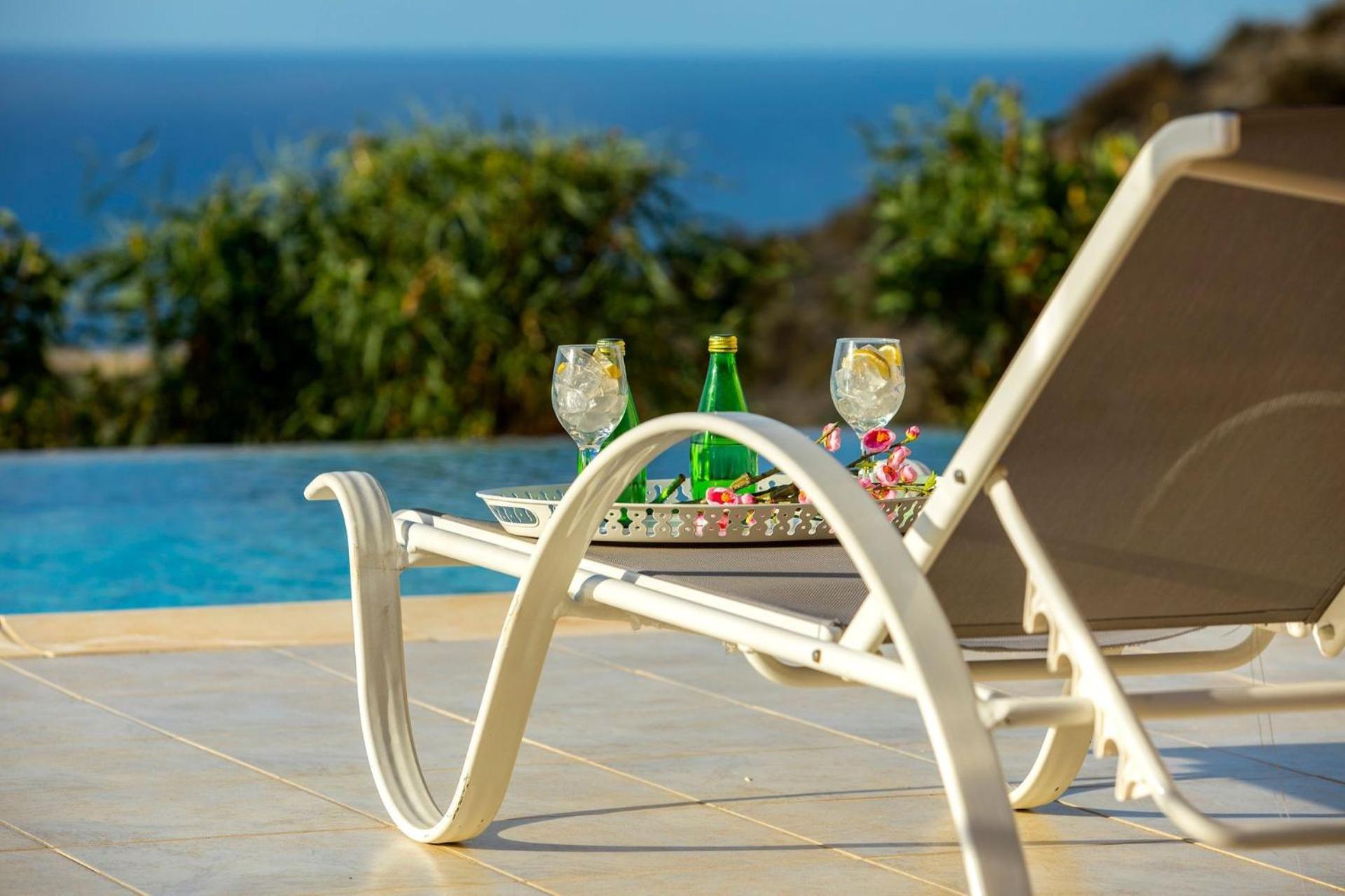 Magnificent Coral Bay Villa - Villa Azure Cove - 3 Bedrooms - Great Sea Views - Well-Furnished
