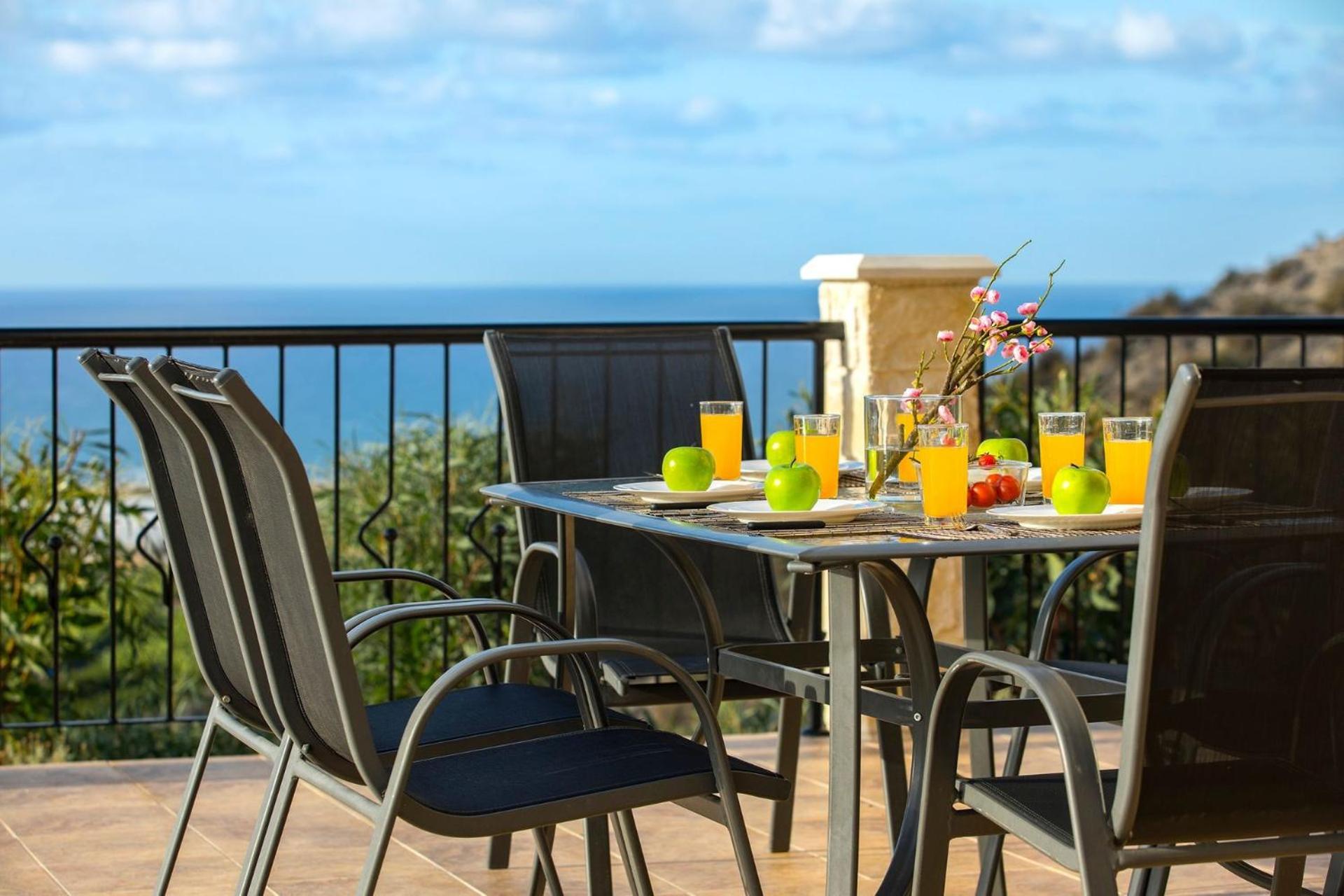 Magnificent Coral Bay Villa - Villa Azure Cove - 3 Bedrooms - Great Sea Views - Well-Furnished