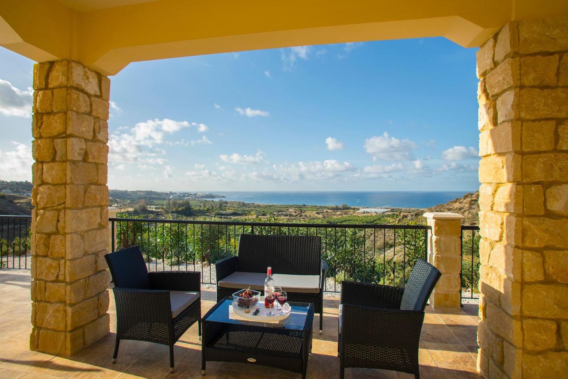 Magnificent Coral Bay Villa - Villa Azure Cove - 3 Bedrooms - Great Sea Views - Well-Furnished