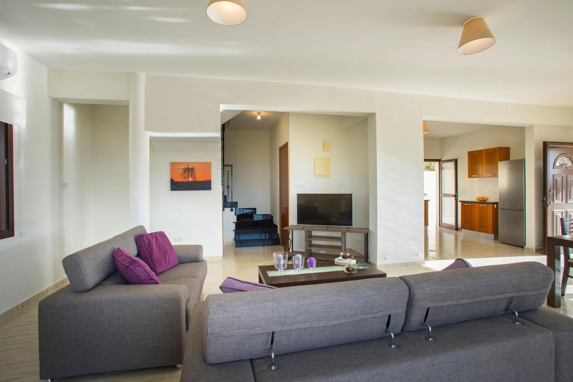 Magnificent Coral Bay Villa - Villa Azure Cove - 3 Bedrooms - Great Sea Views - Well-Furnished