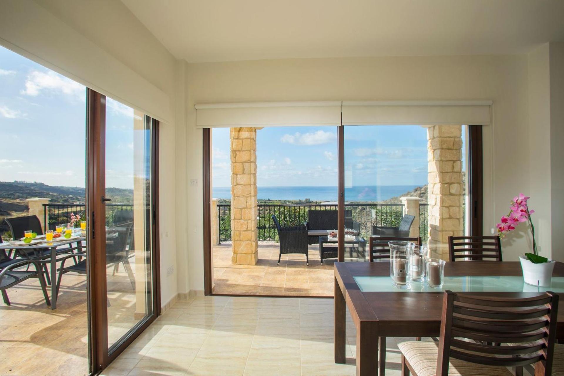 Magnificent Coral Bay Villa - Villa Azure Cove - 3 Bedrooms - Great Sea Views - Well-Furnished