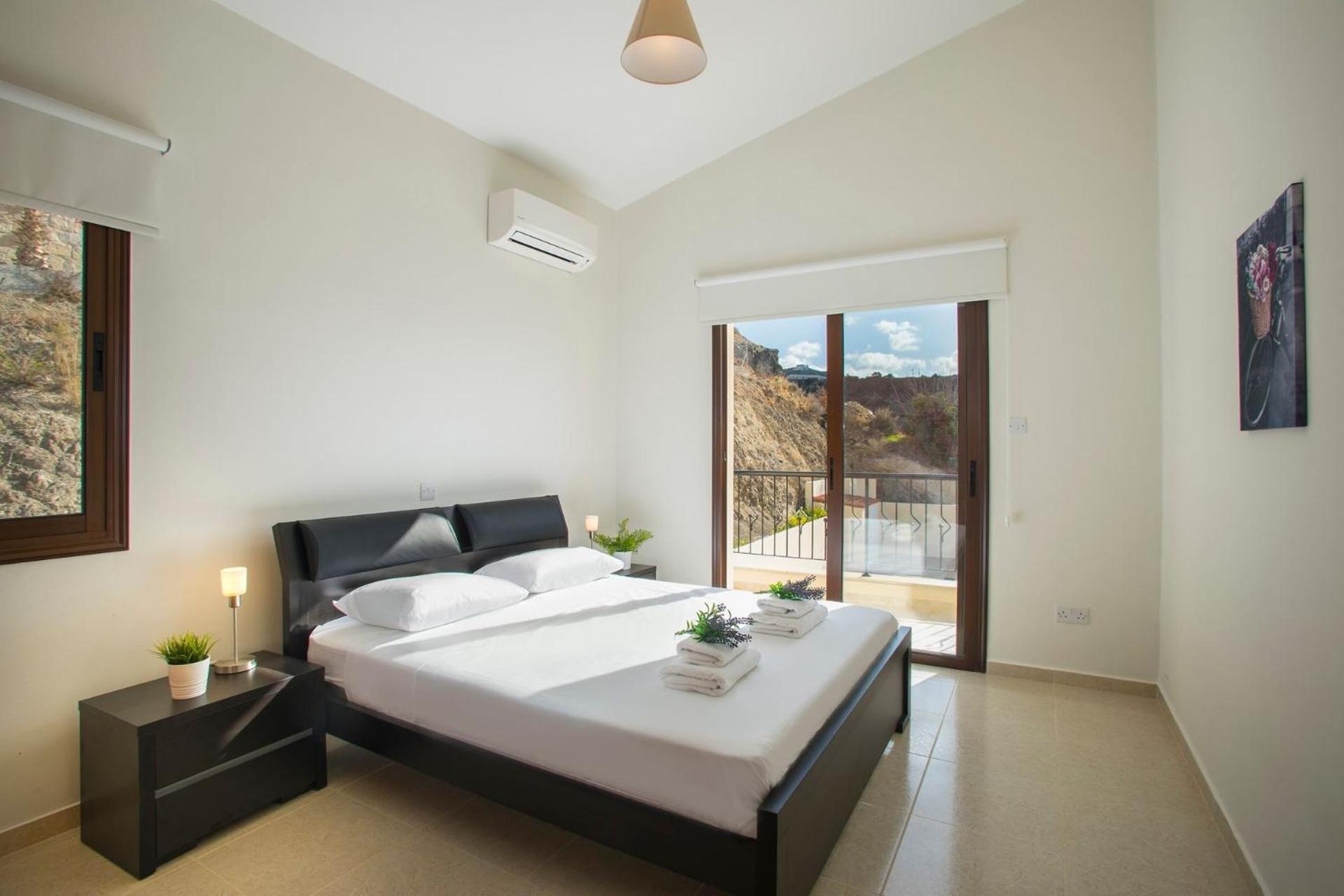 Magnificent Coral Bay Villa - Villa Azure Cove - 3 Bedrooms - Great Sea Views - Well-Furnished
