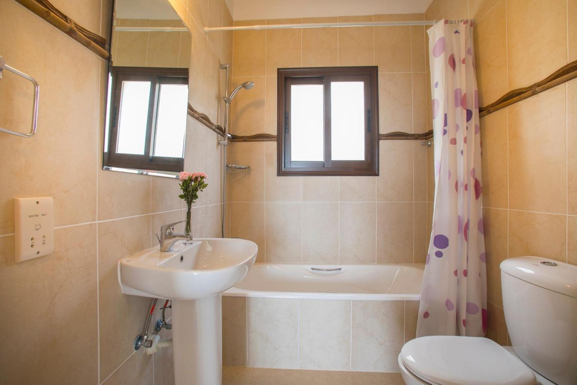 Magnificent Coral Bay Villa - Villa Azure Cove - 3 Bedrooms - Great Sea Views - Well-Furnished
