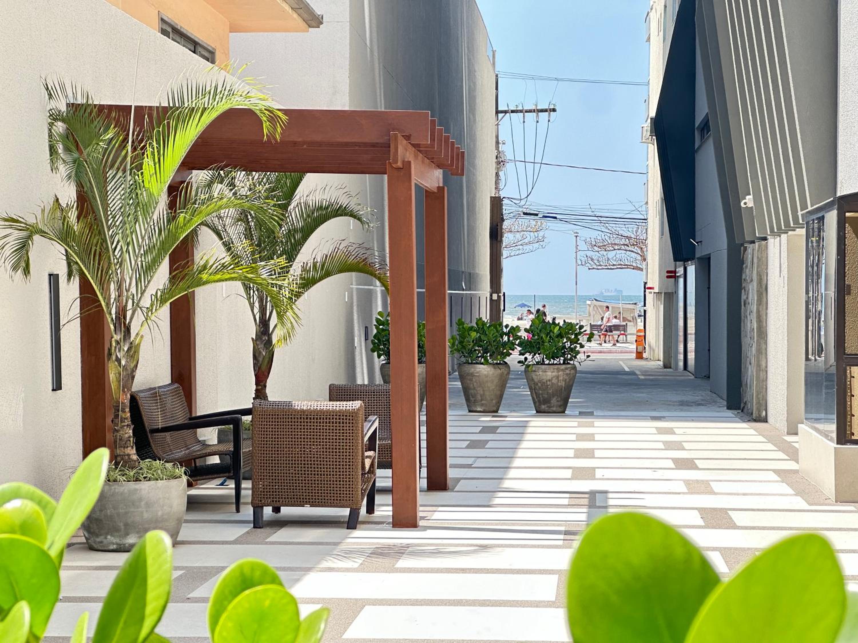 Localização, ar, mercado 24 horas, vista mar, Wifi
