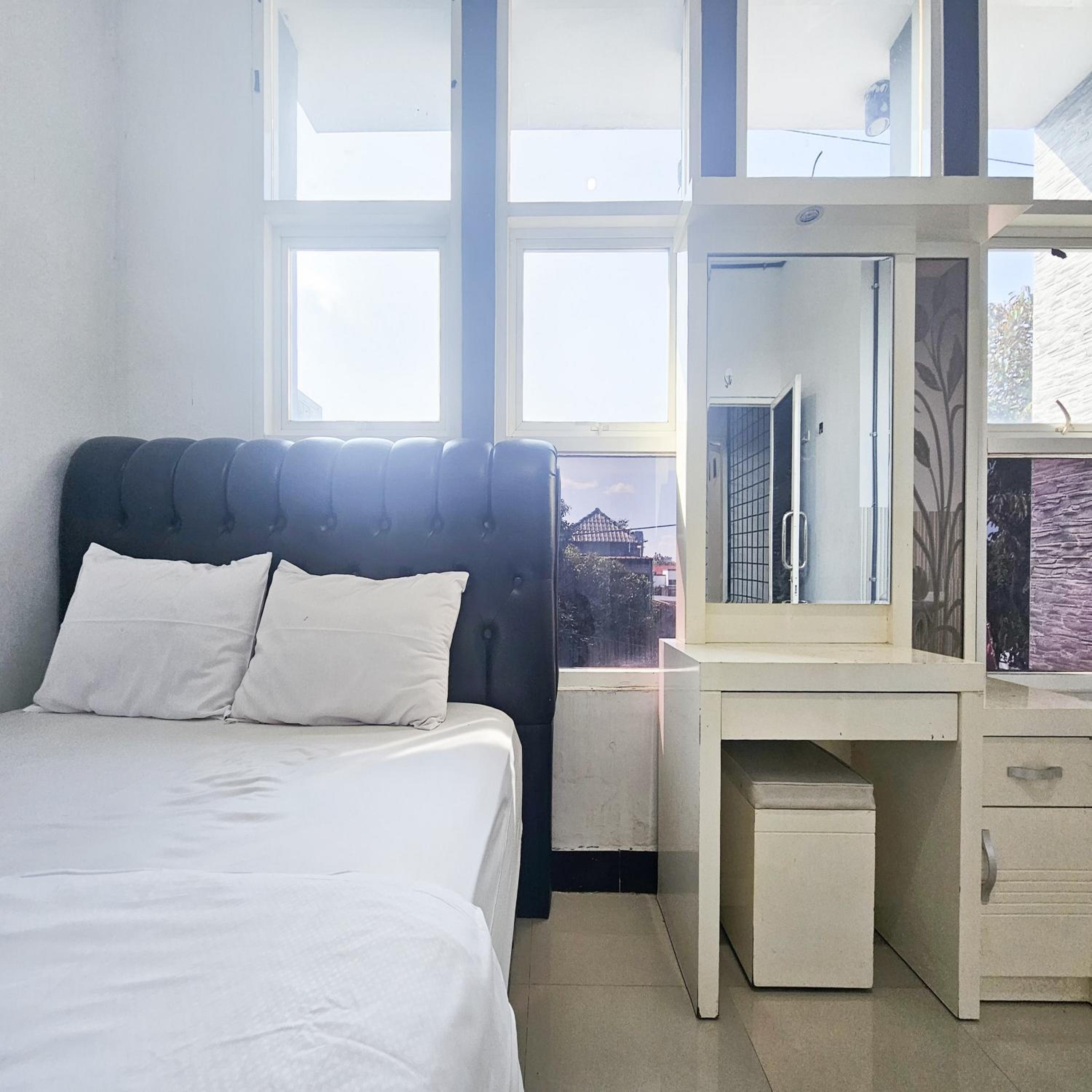 Ijen Homestay Mojokerto RedPartner view 5