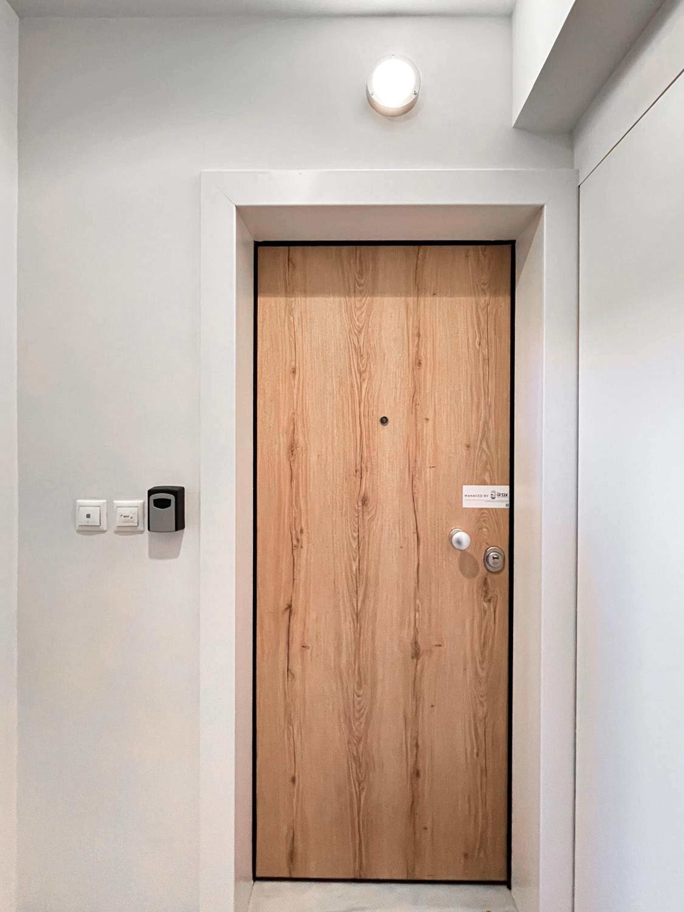 Minimalist 2-Bedroom Apartment with Balcony in the Heart of Athens