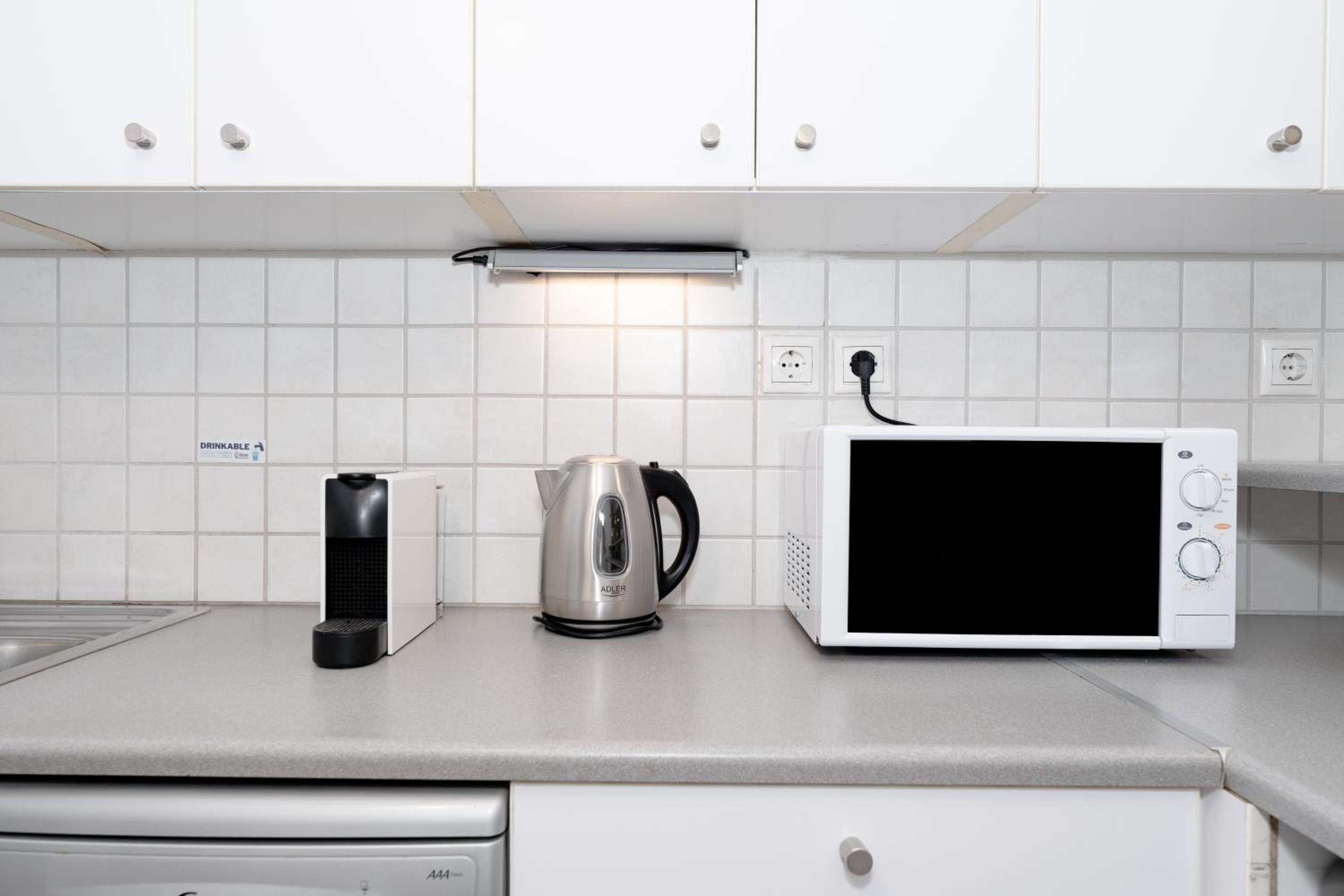 Minimalist 2-Bedroom Apartment with Balcony in the Heart of Athens