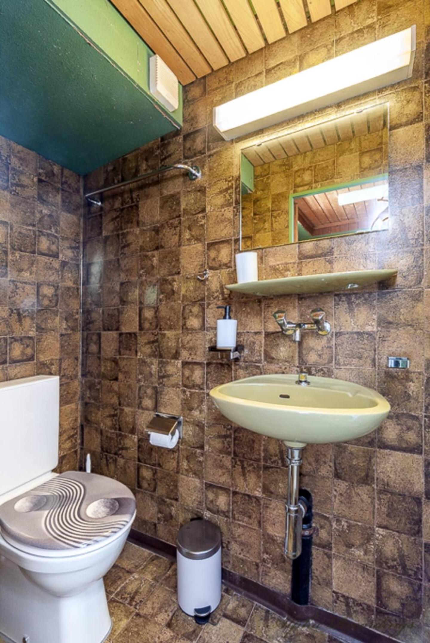 Next To The Spa Wlan Garden Parking Lot