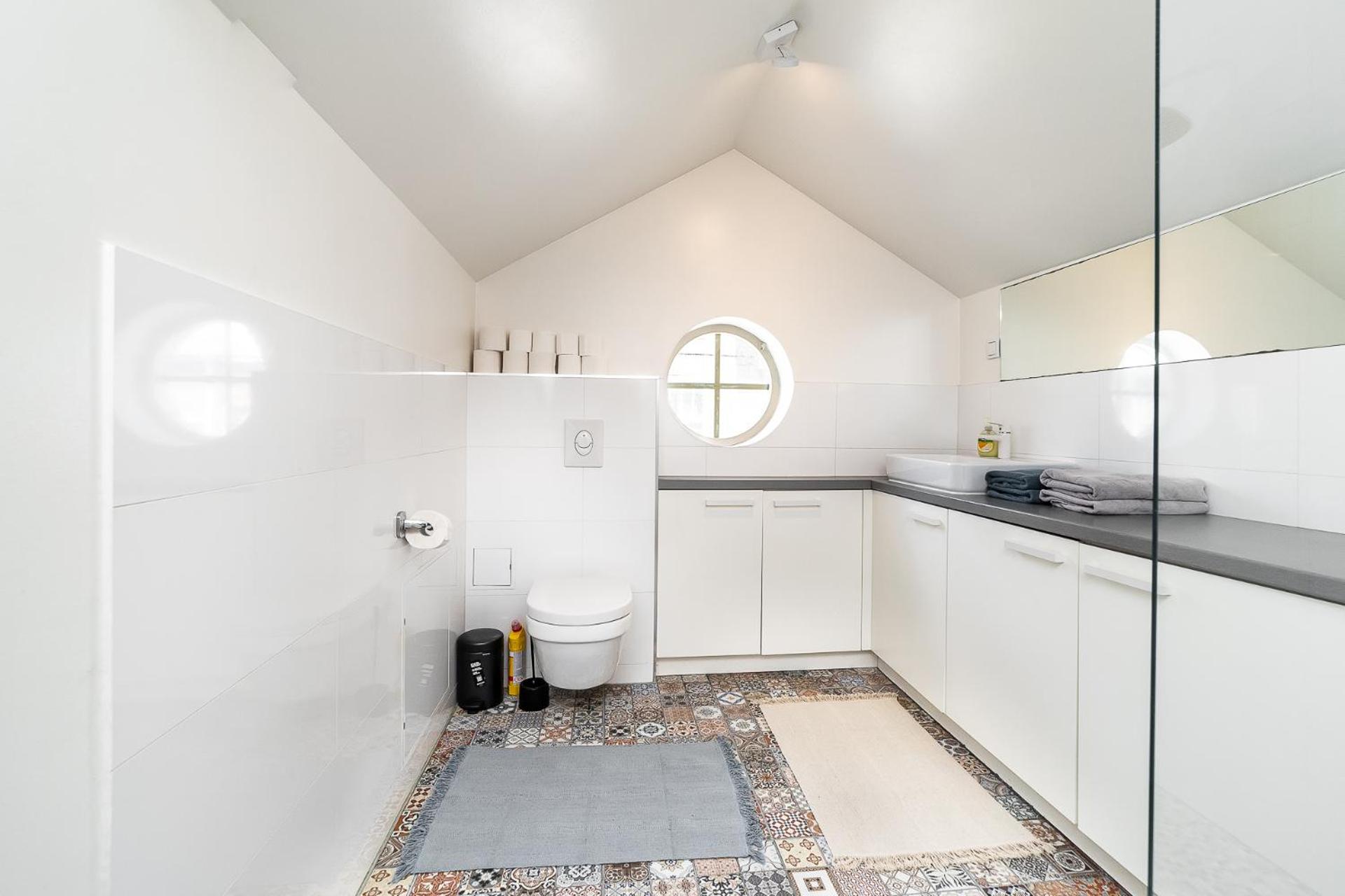 Apartment for four with free parking