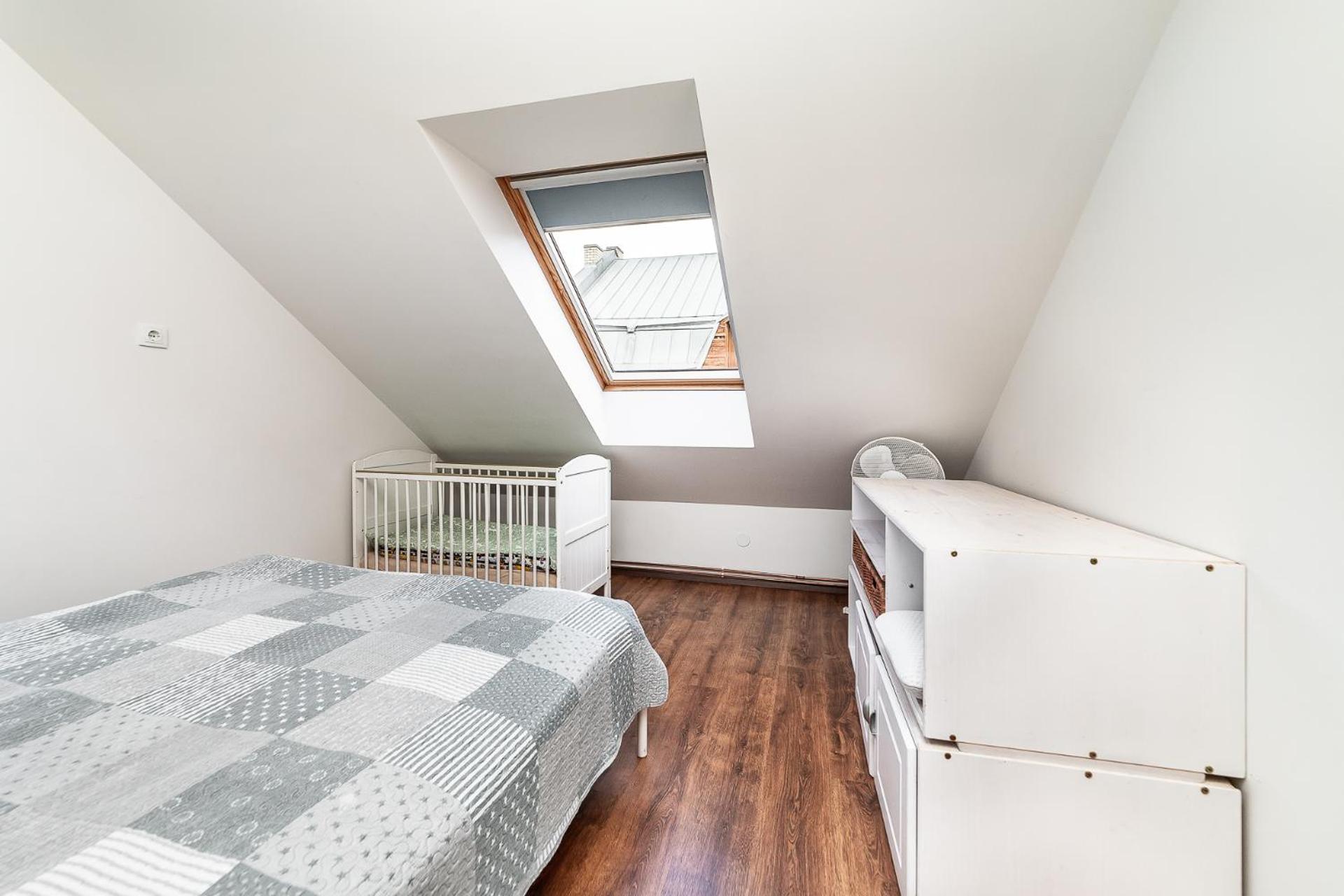 Apartment for four with free parking