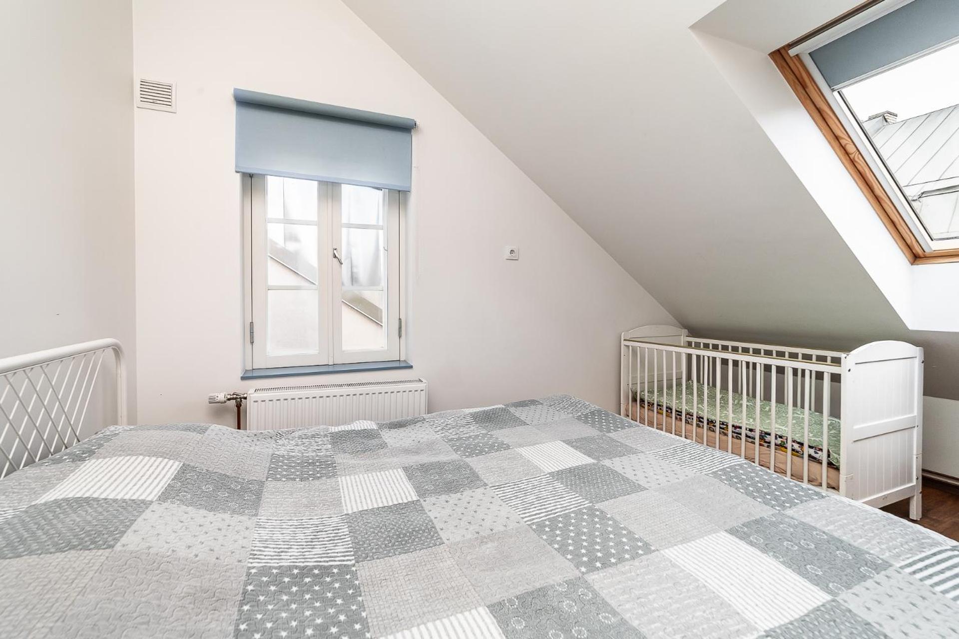 Apartment for four with free parking
