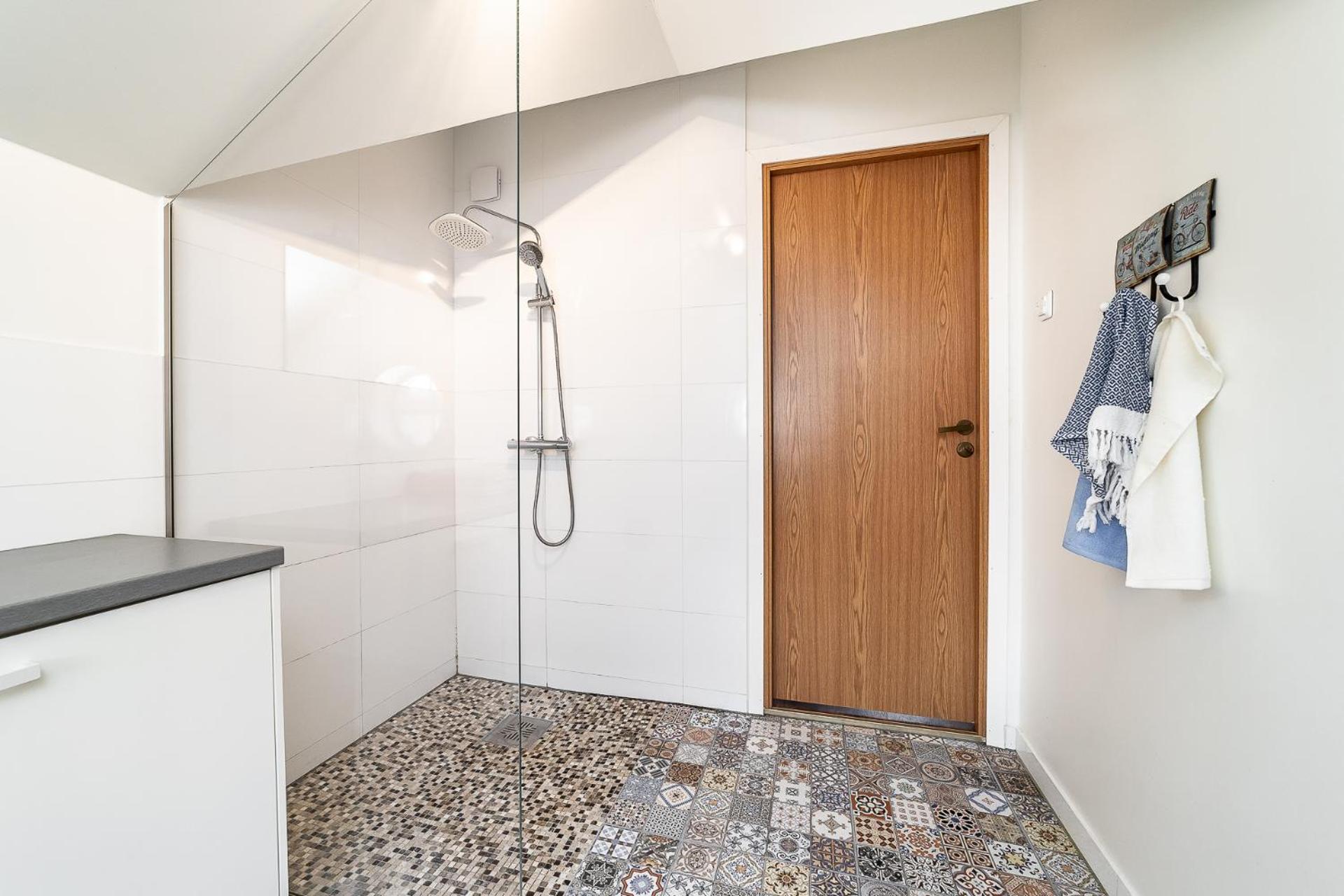 Apartment for four with free parking