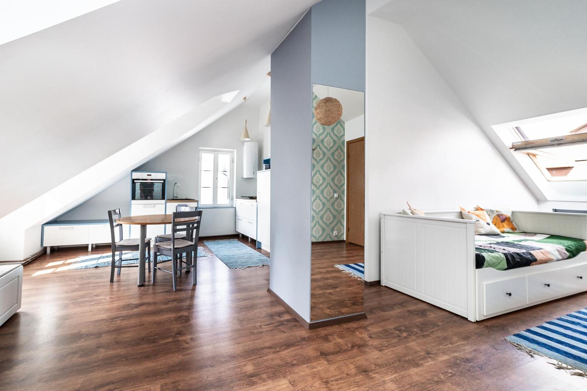 Apartment for four with free parking