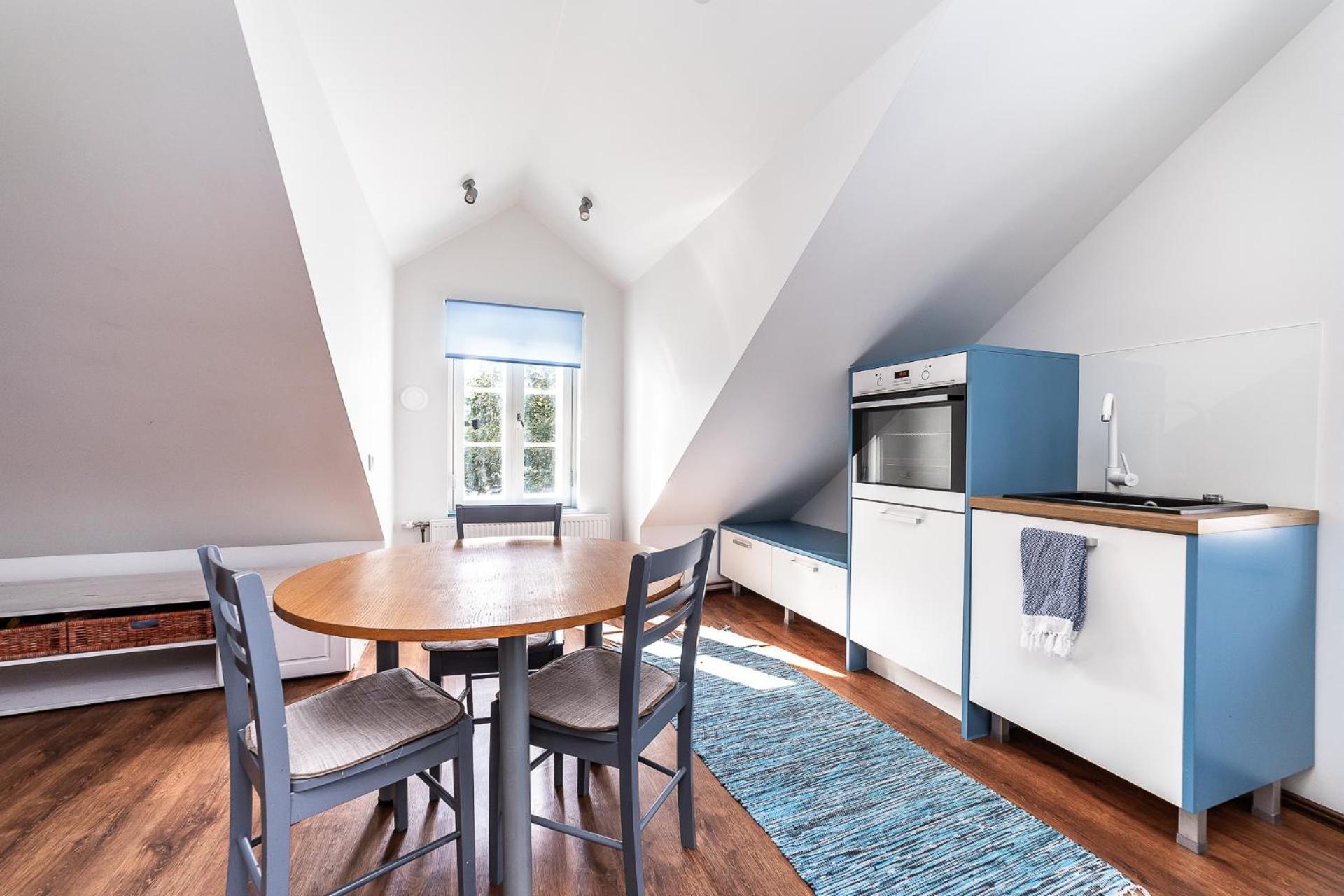 Apartment for four with free parking
