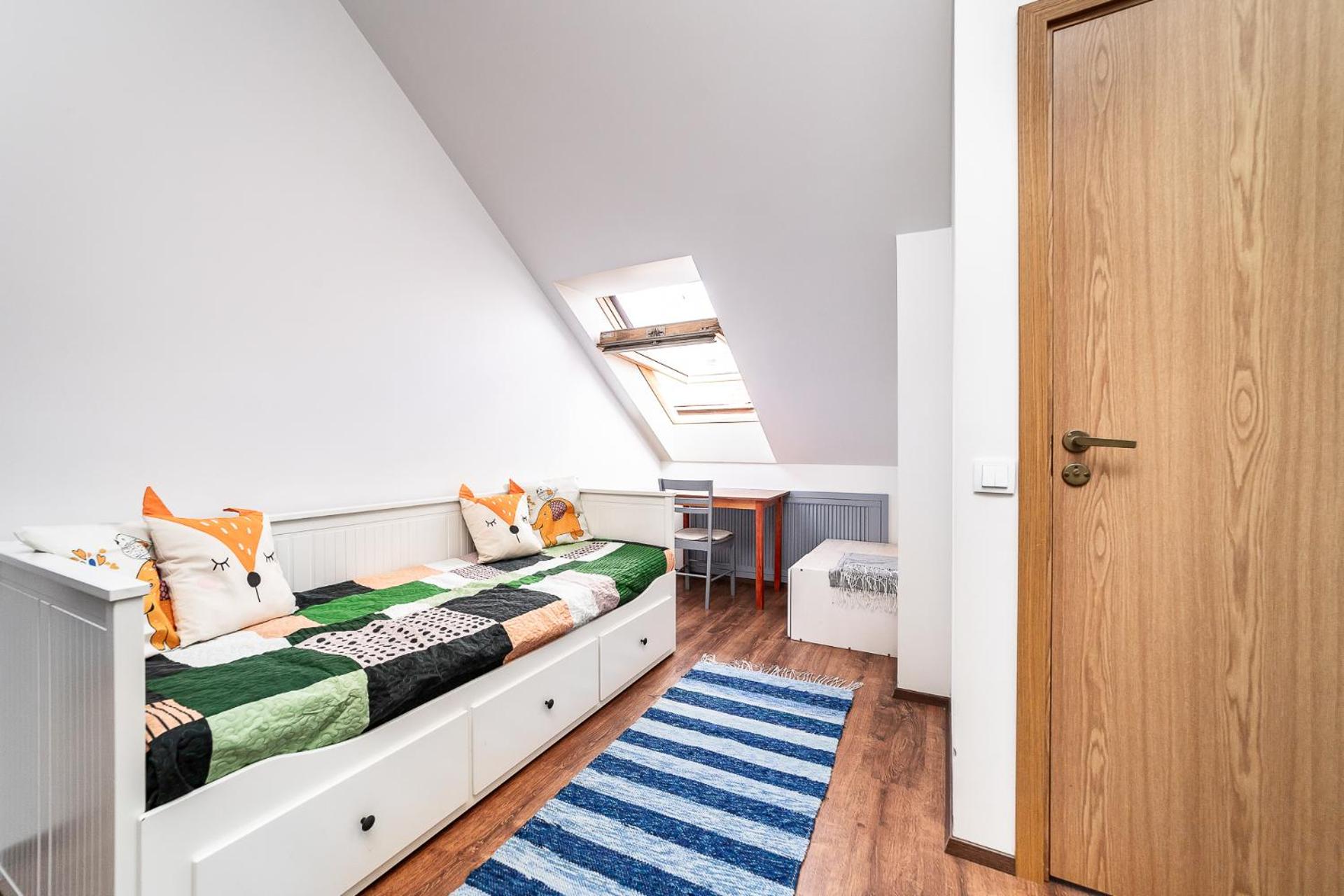 Apartment for four with free parking