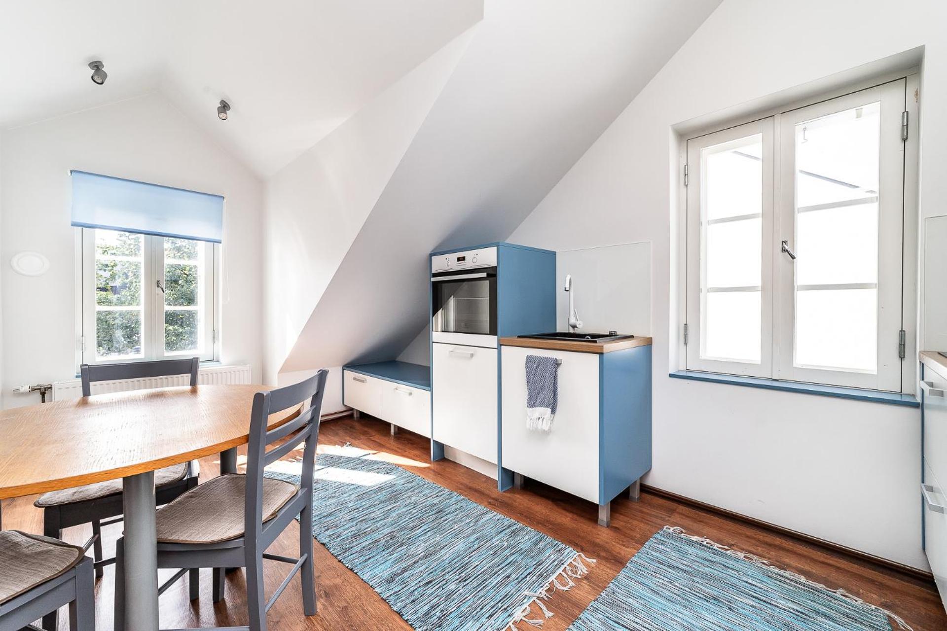 Apartment for four with free parking