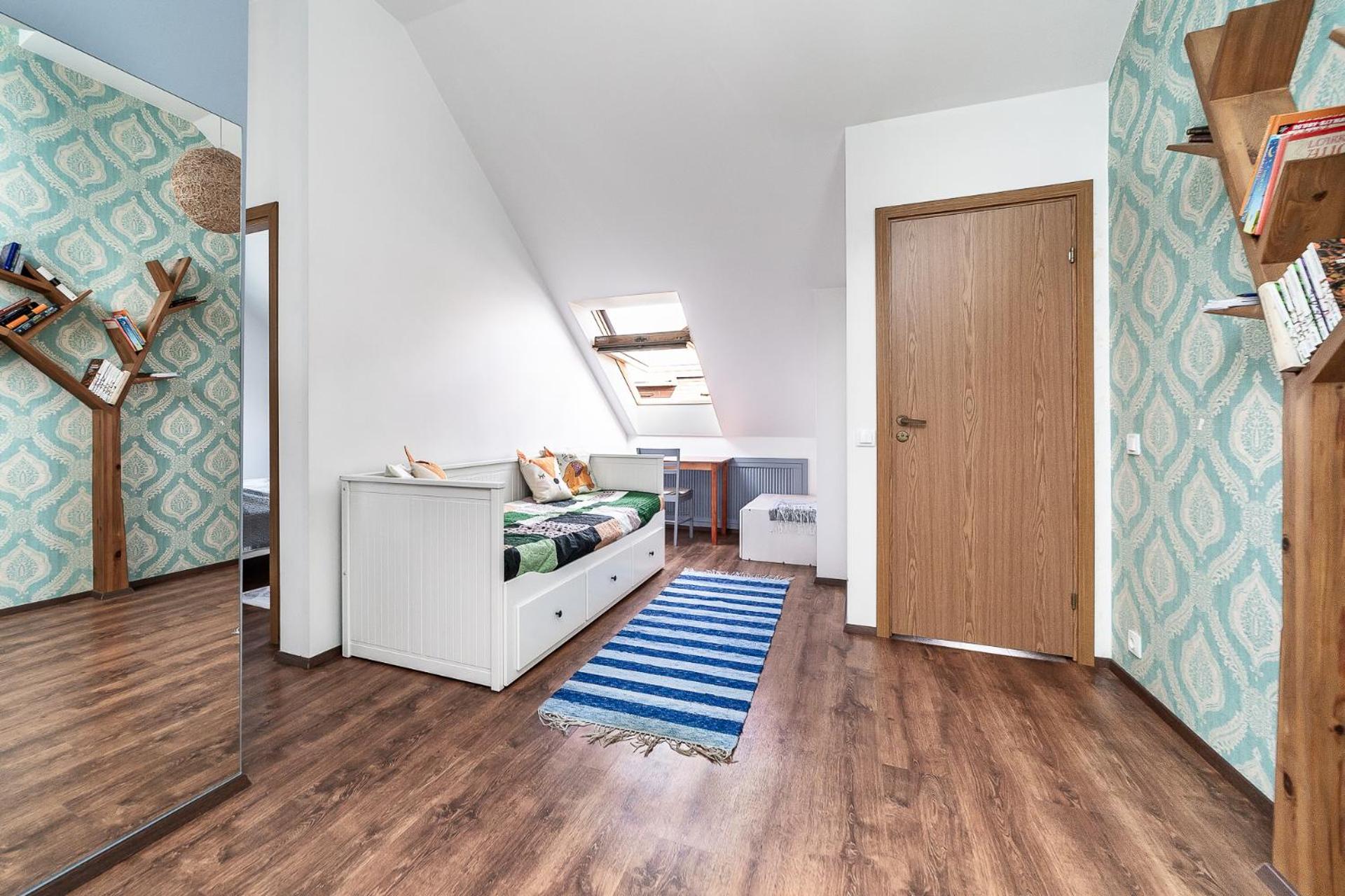 Apartment for four with free parking