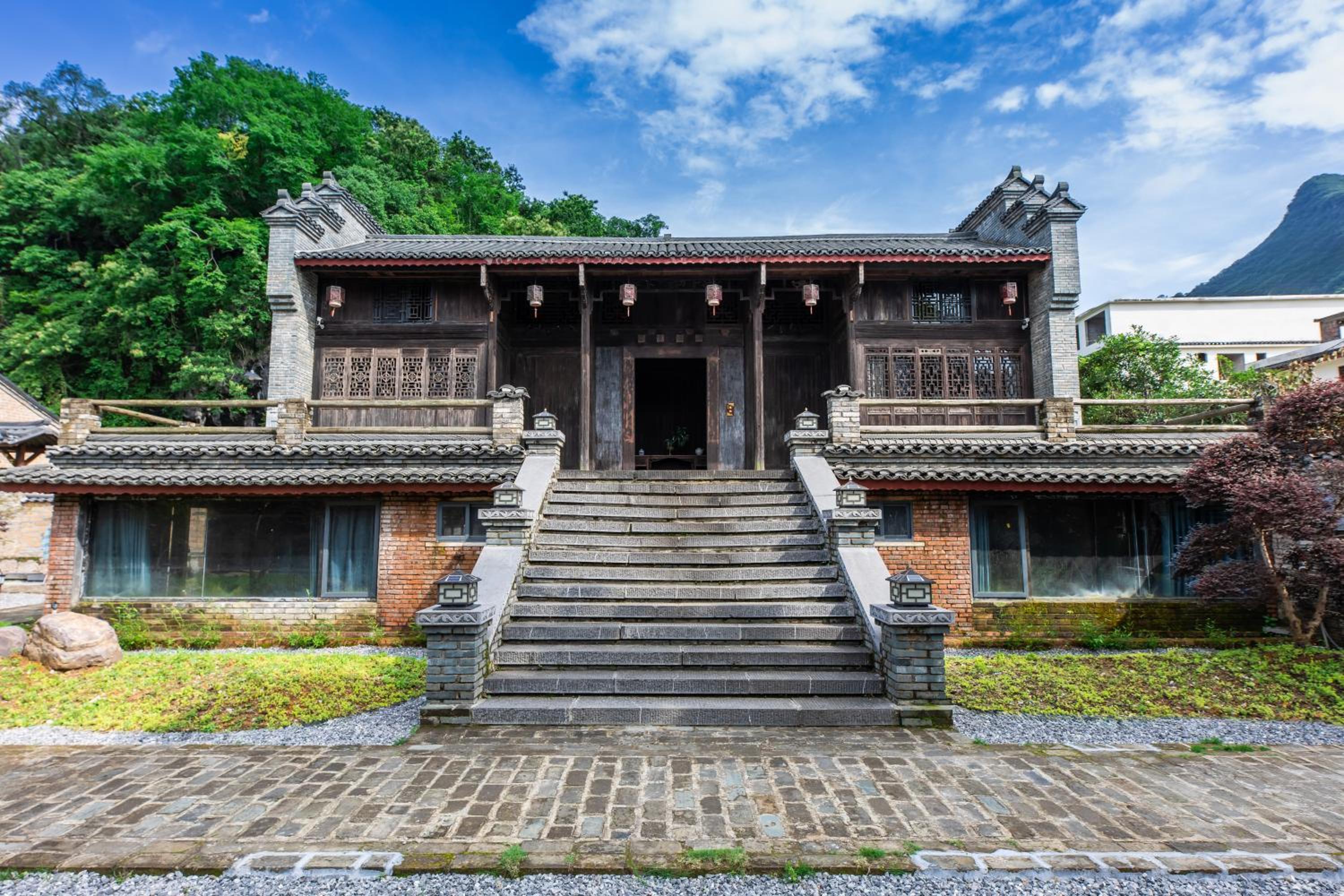 Yulong Mansion • Chinese Aesthetic Courtyard