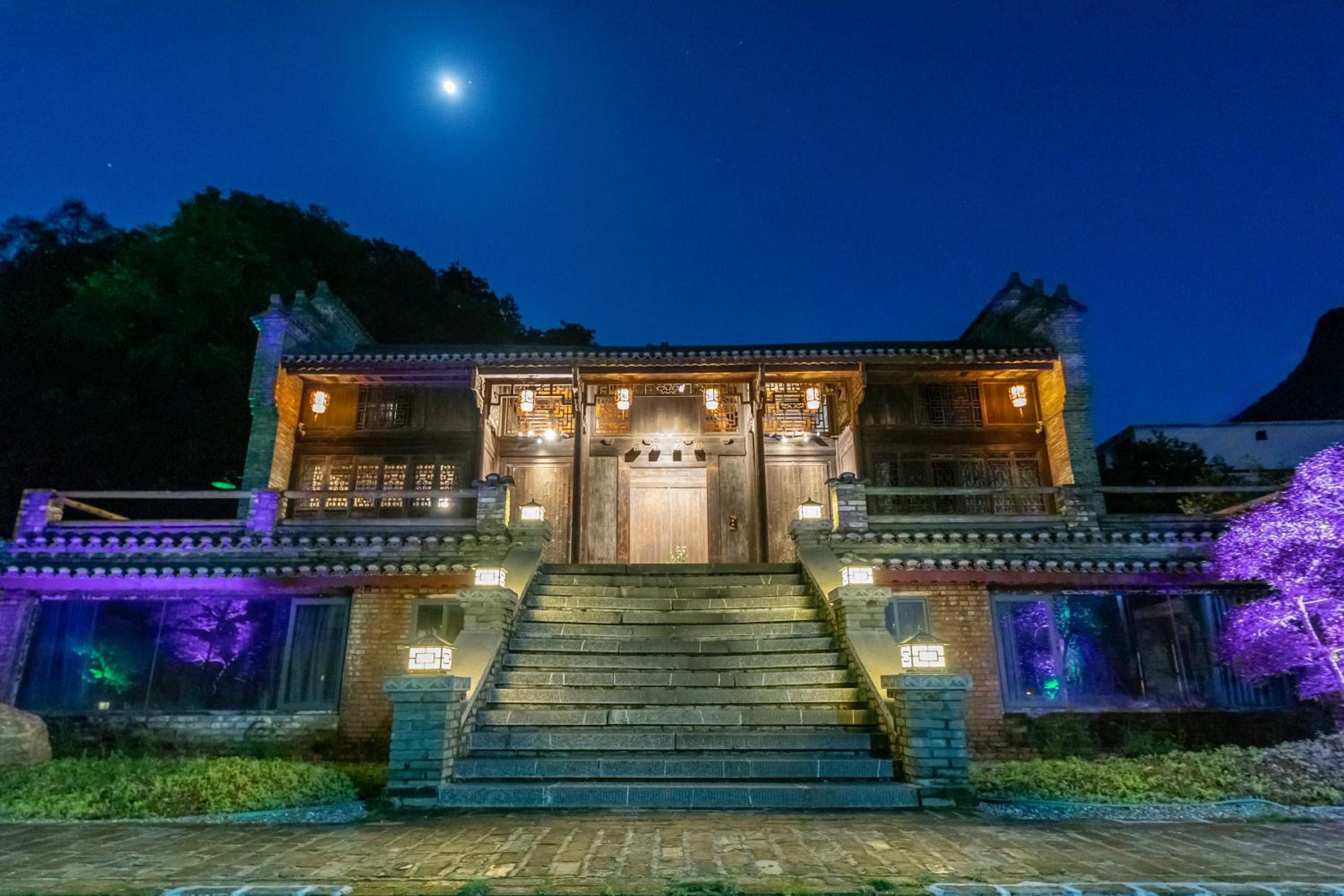 Yulong Mansion • Chinese Aesthetic Courtyard