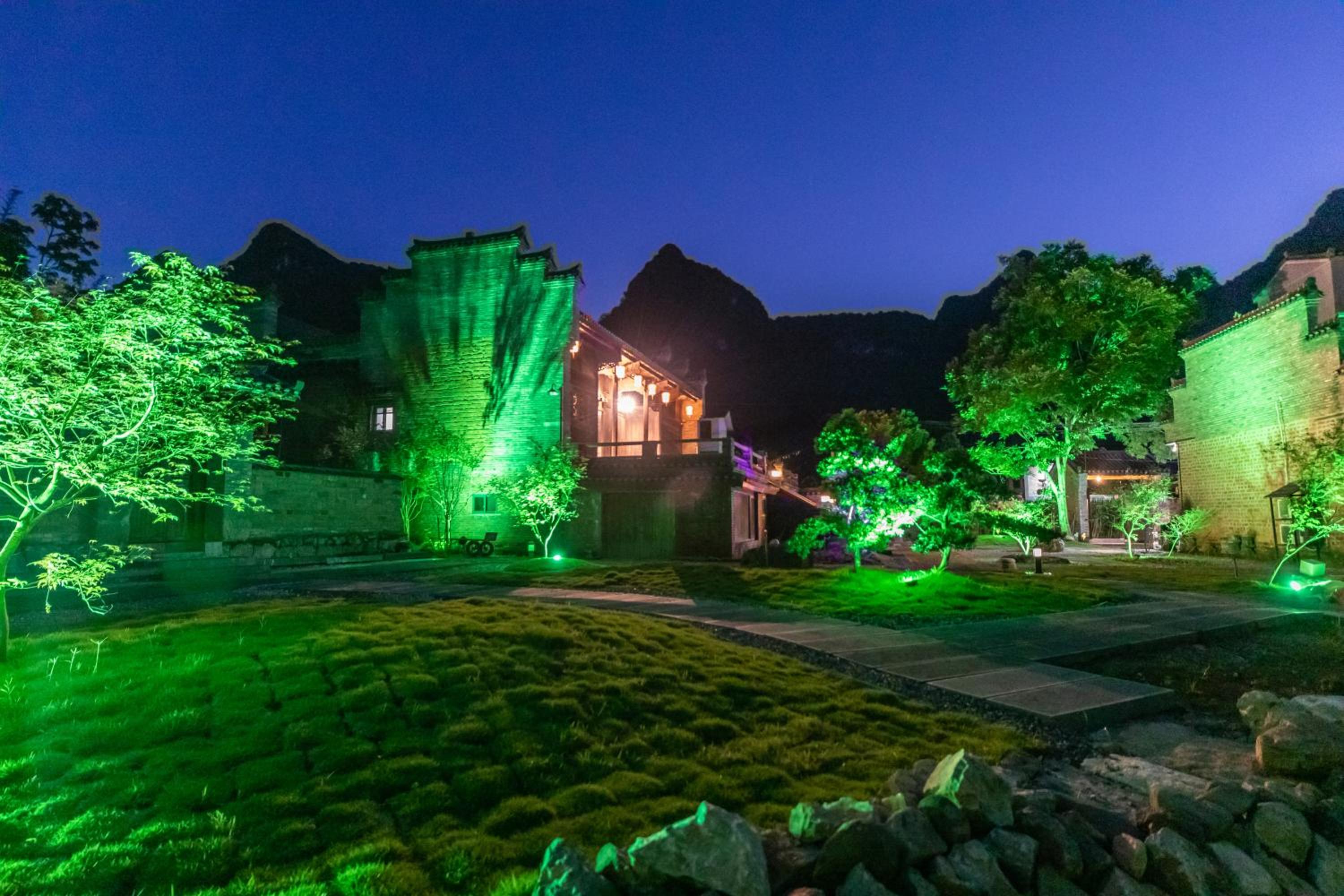 Yulong Mansion • Chinese Aesthetic Courtyard