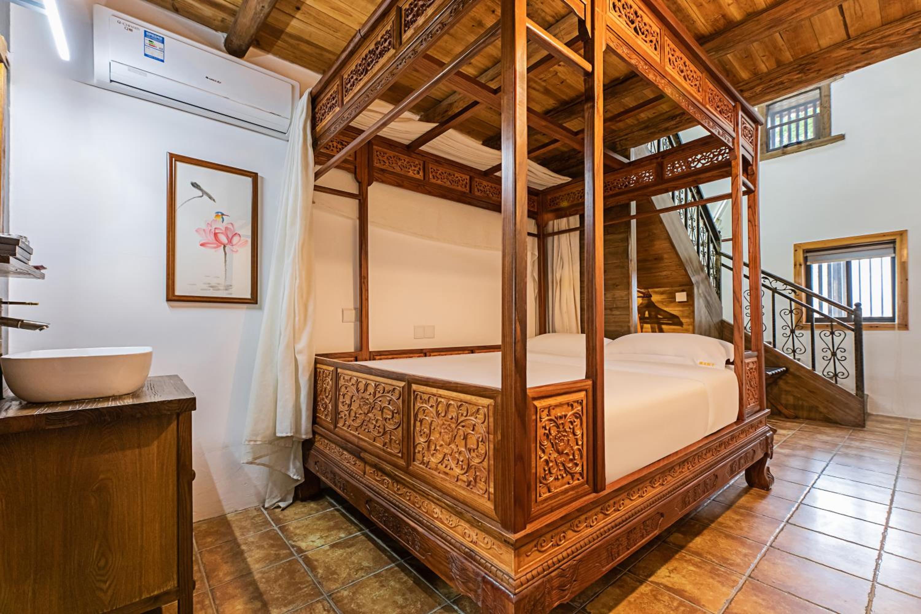 Yulong Mansion • Chinese Aesthetic Courtyard