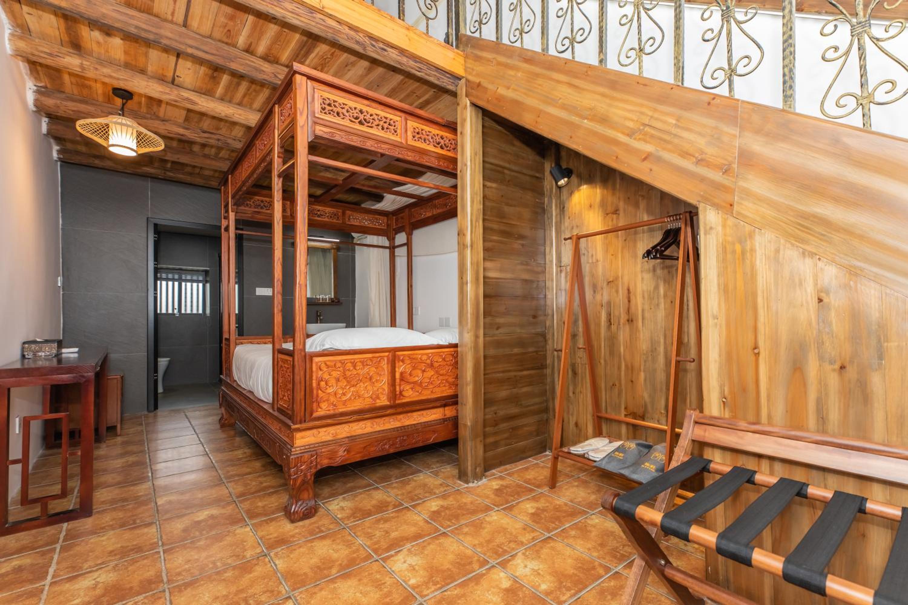 Yulong Mansion • Chinese Aesthetic Courtyard