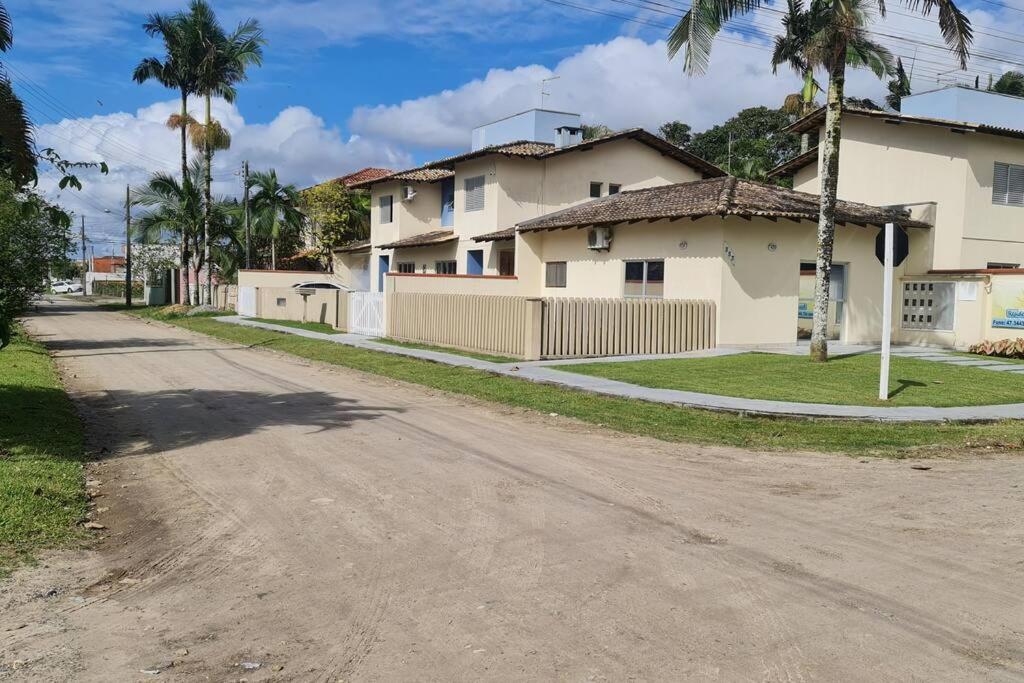 Casa Praia Itapoá