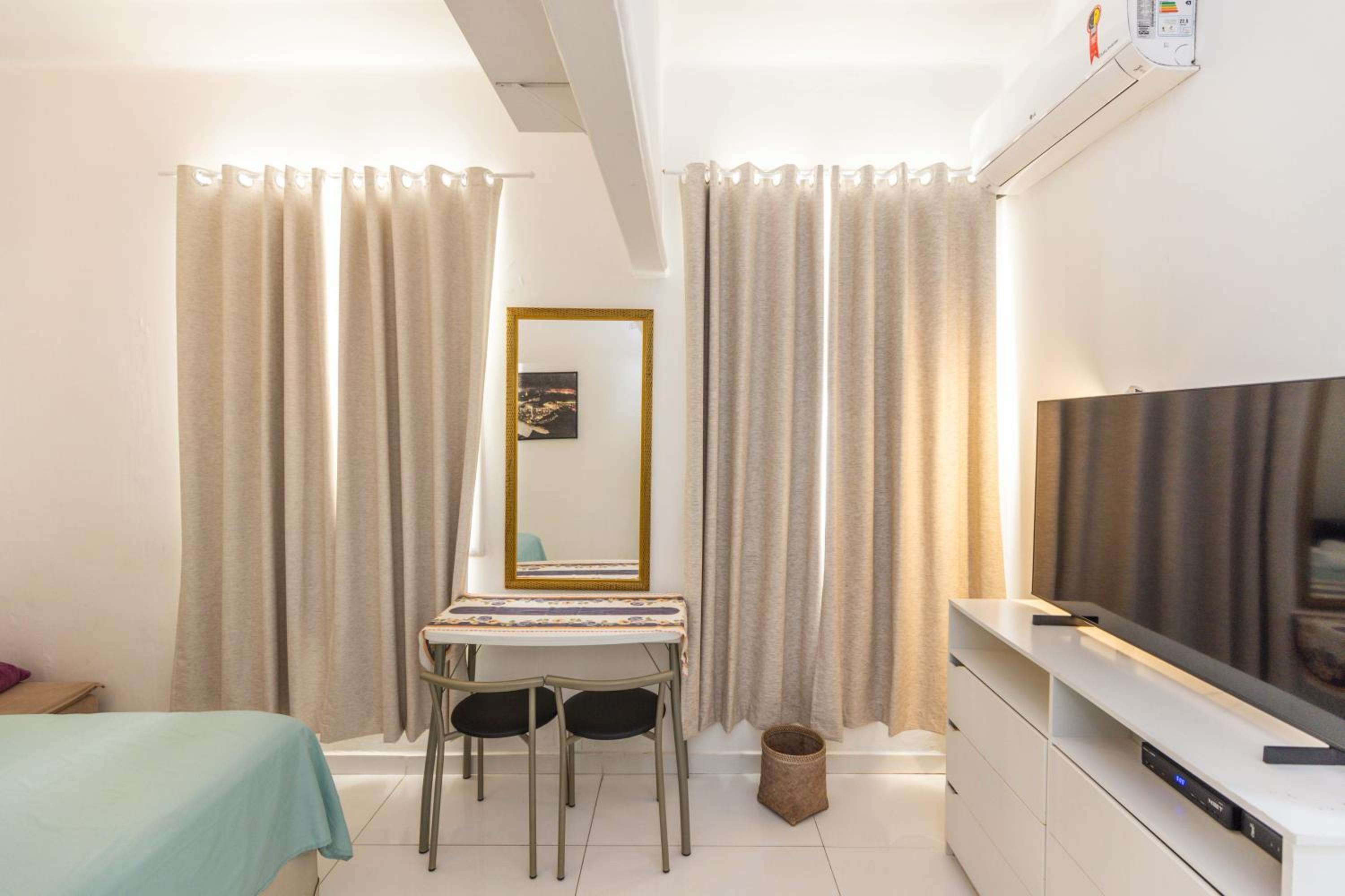 Studio Edifício Leblon 306