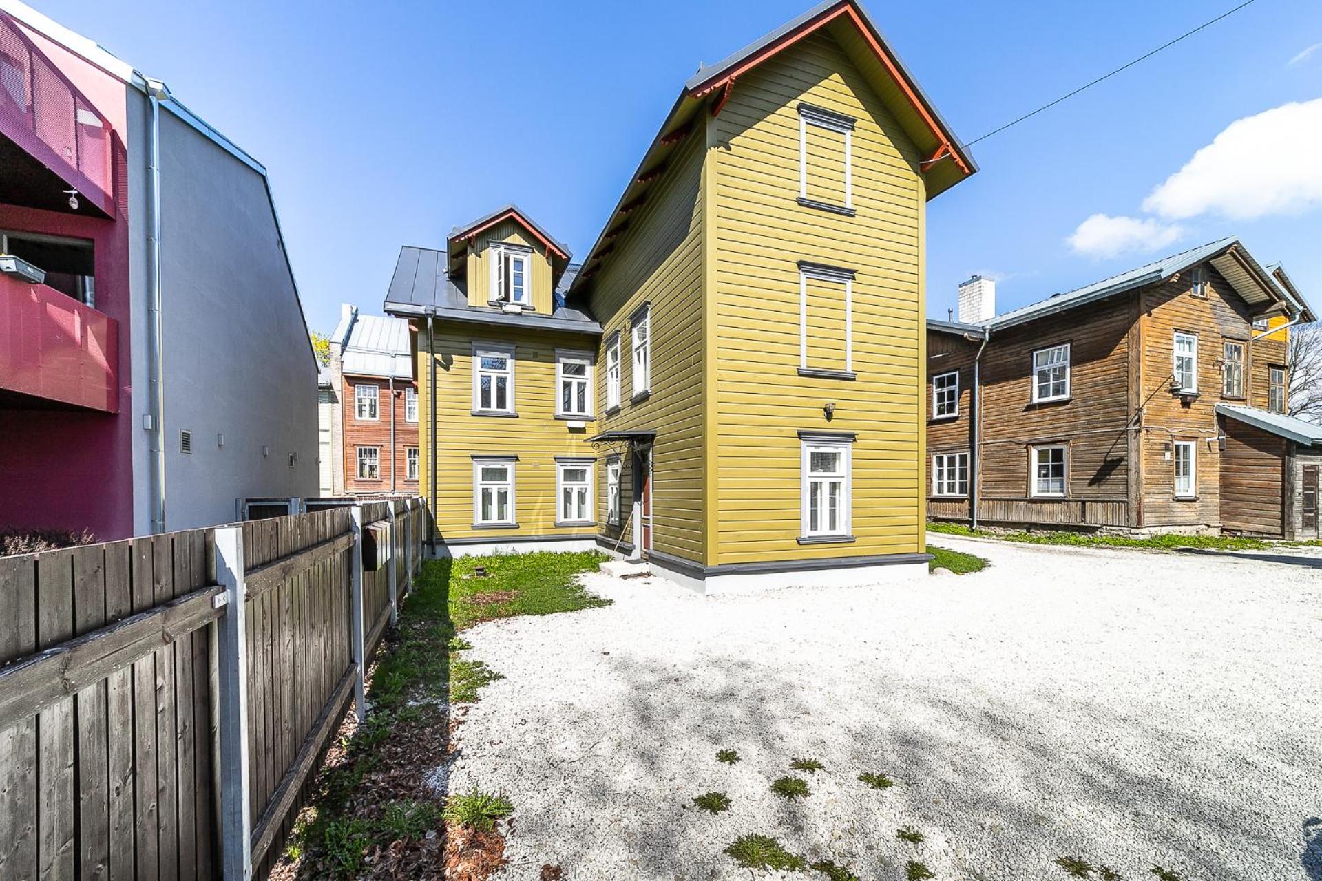 Apartment for four with free parking
