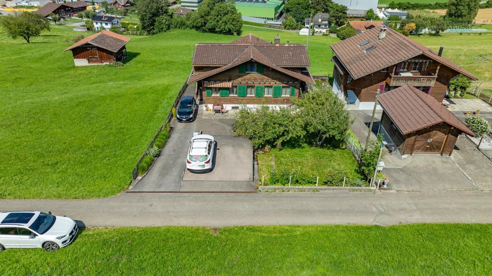 Chalet In The Countryside Kitchen Parking Lot