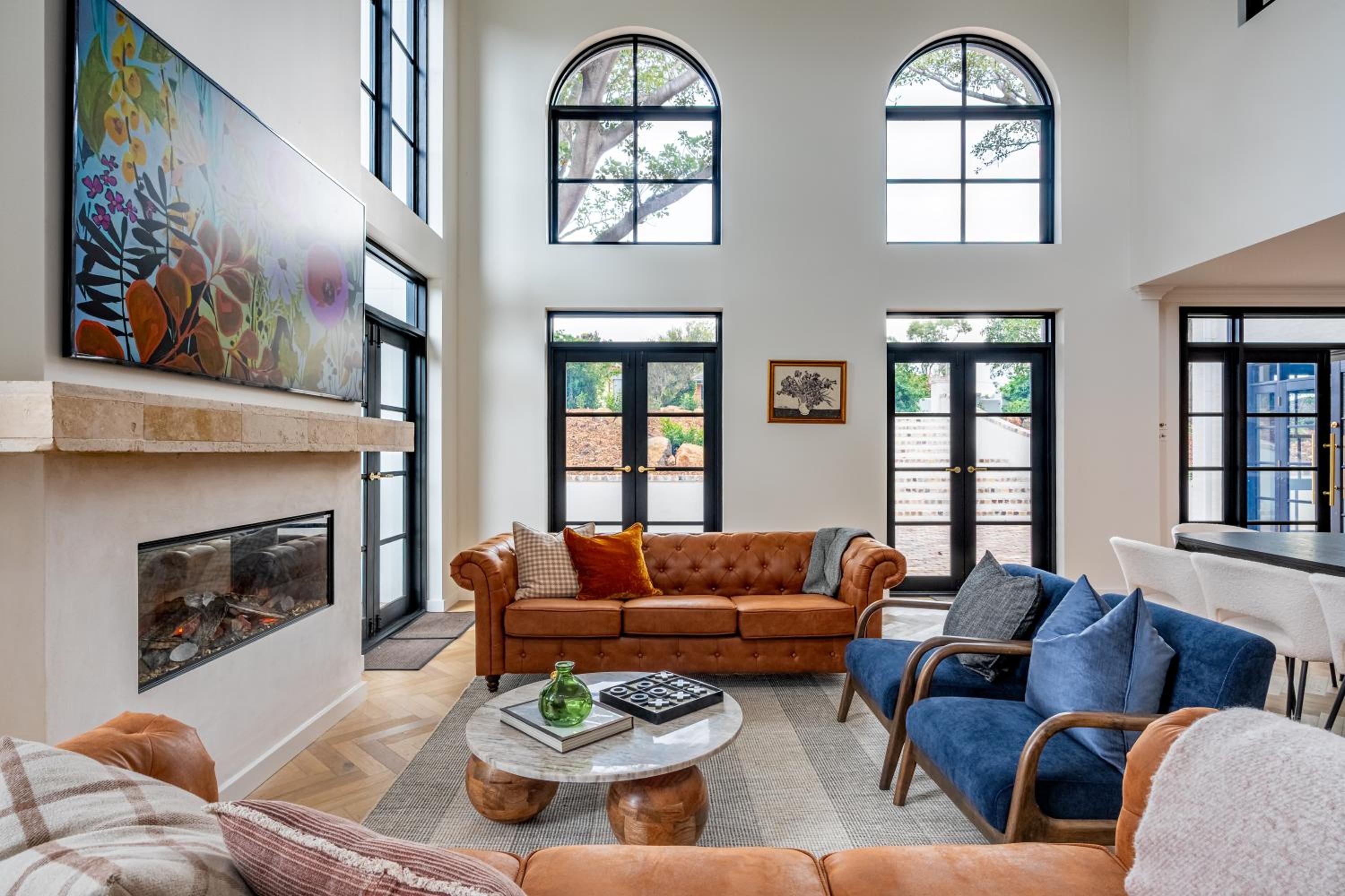 Elouera House - Luxury Secluded Retreat with Private Pool and Guest Cottage