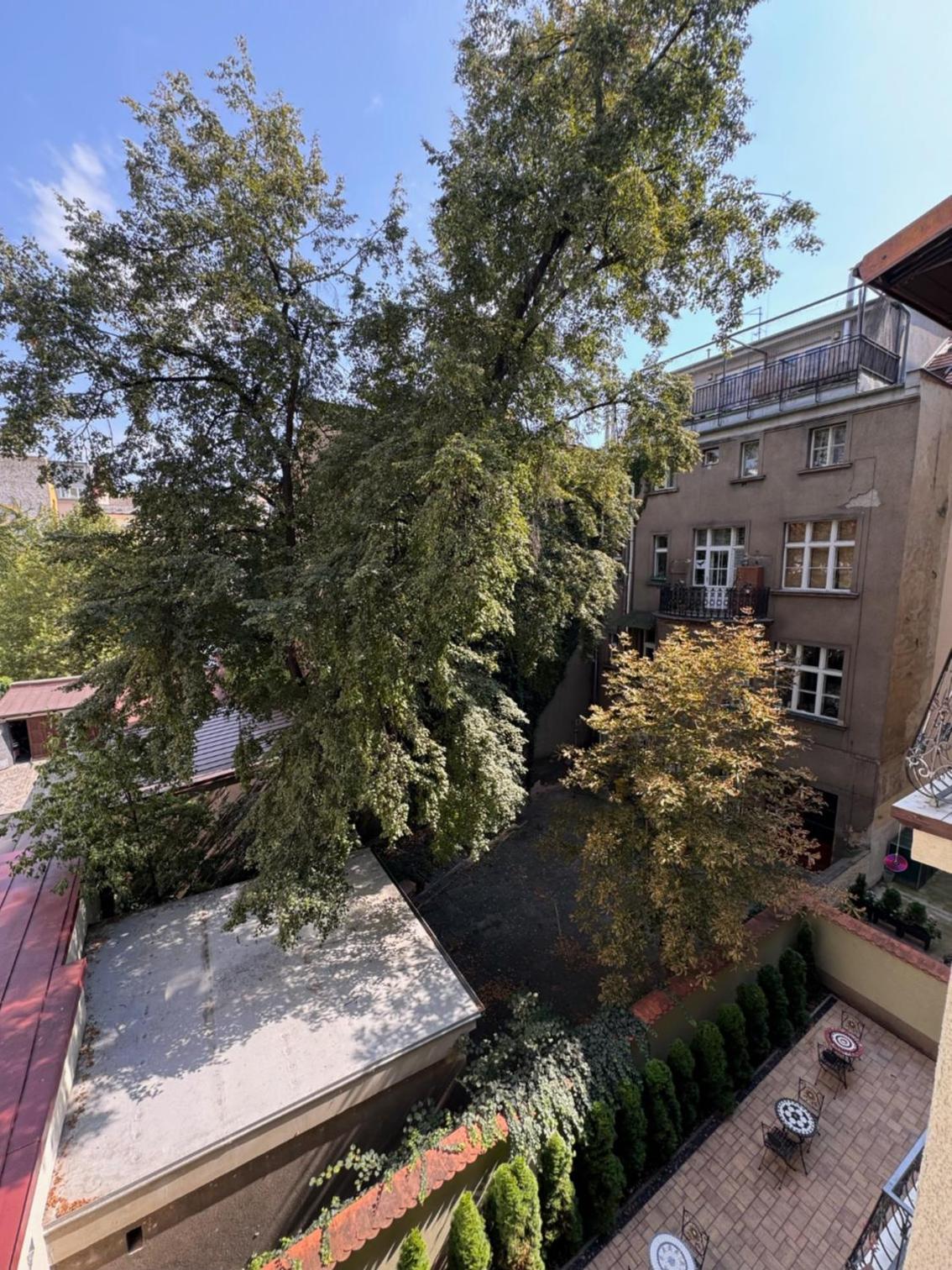 Arbes 14 - Mirror of Prague