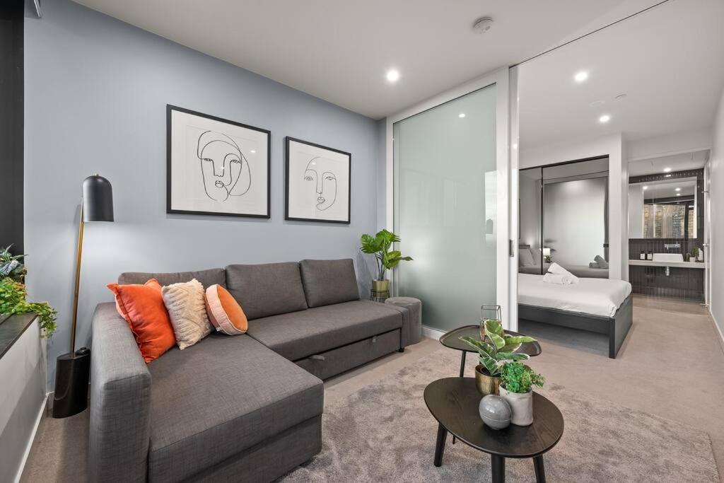 Restful CBD Park Views Retreat