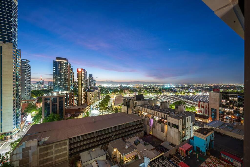 Restful CBD Park Views Retreat