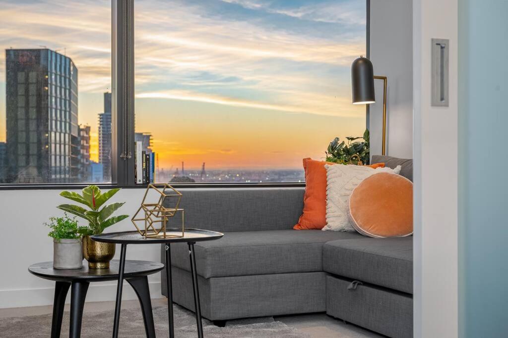 Restful CBD Park Views Retreat