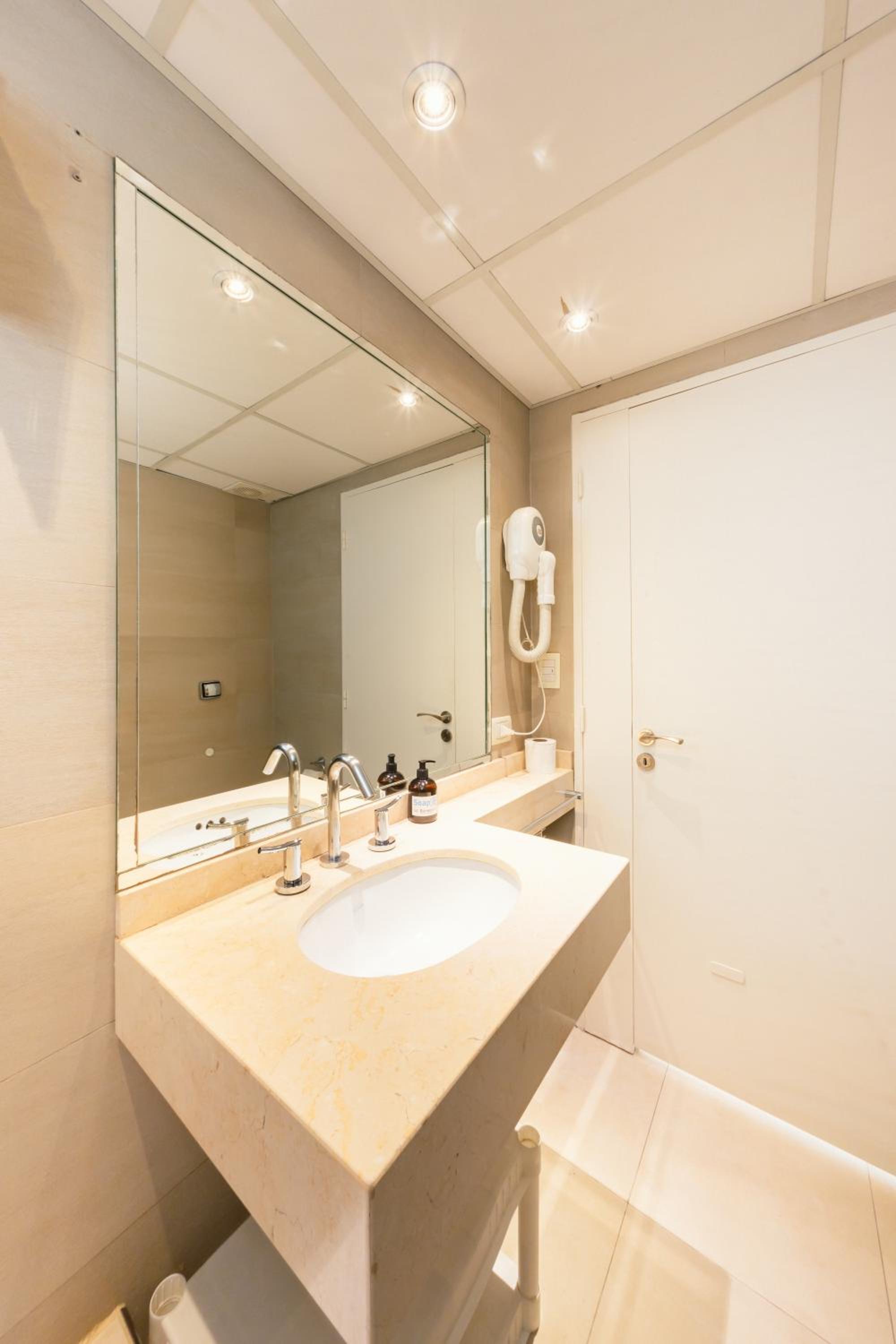 Le Batiment Apartments