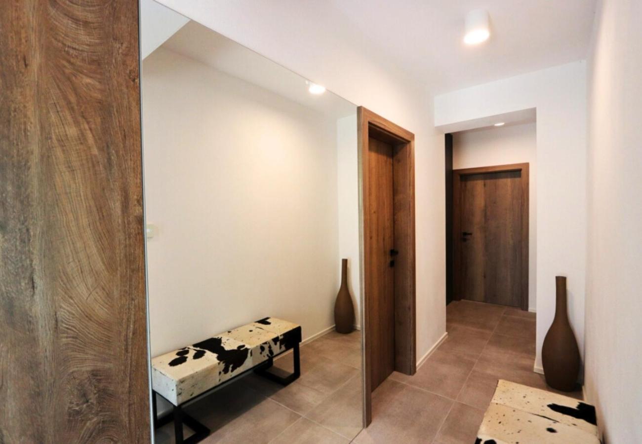 Lakeside Luxury Apartment Caroline, photo 12