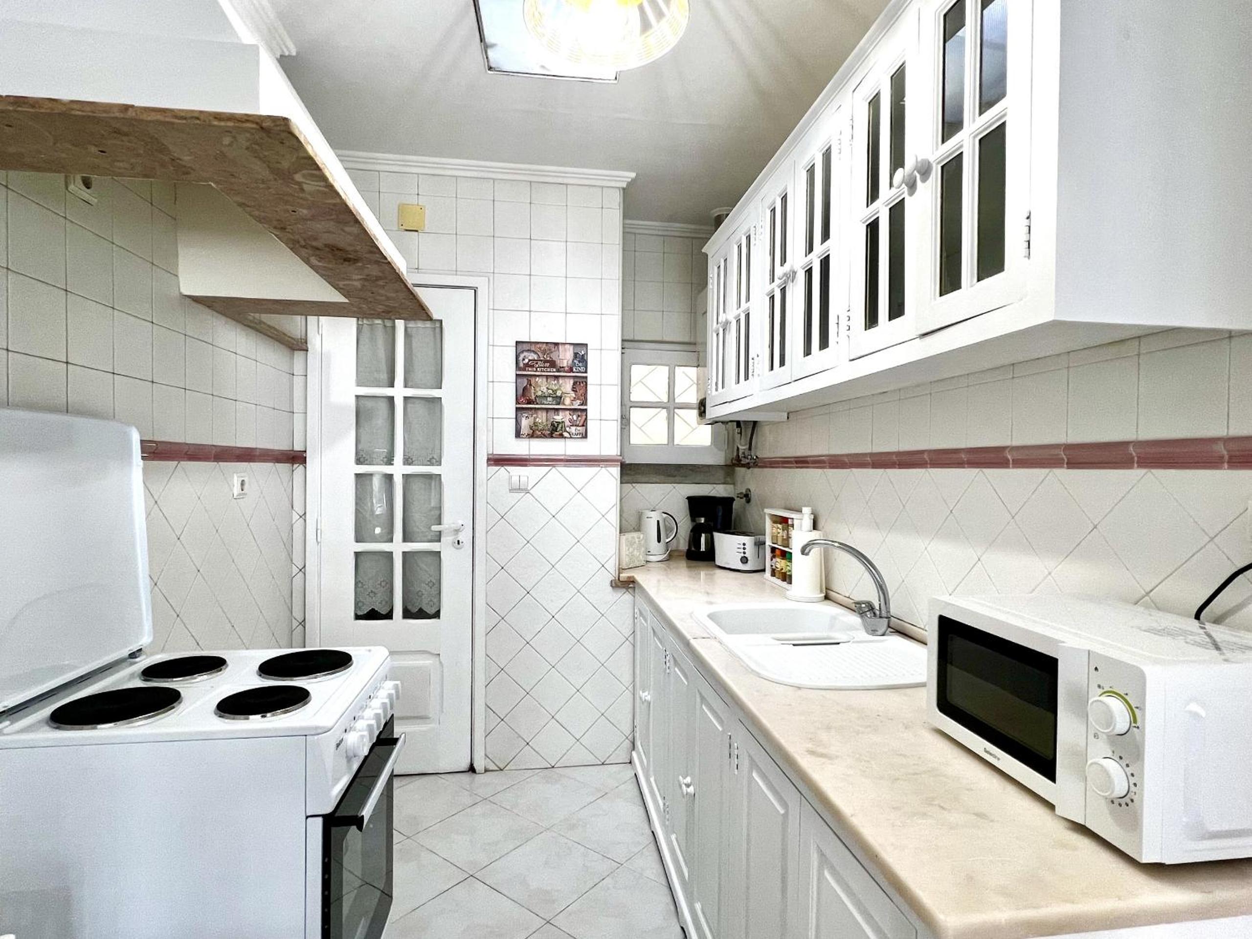 Estoril Beach House - adults only, no pets view 5
