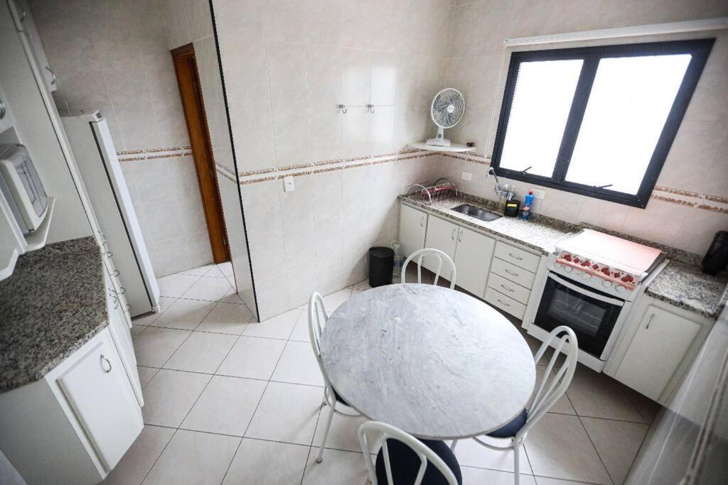 Apartamento em Praia Grande a 50m da Praia