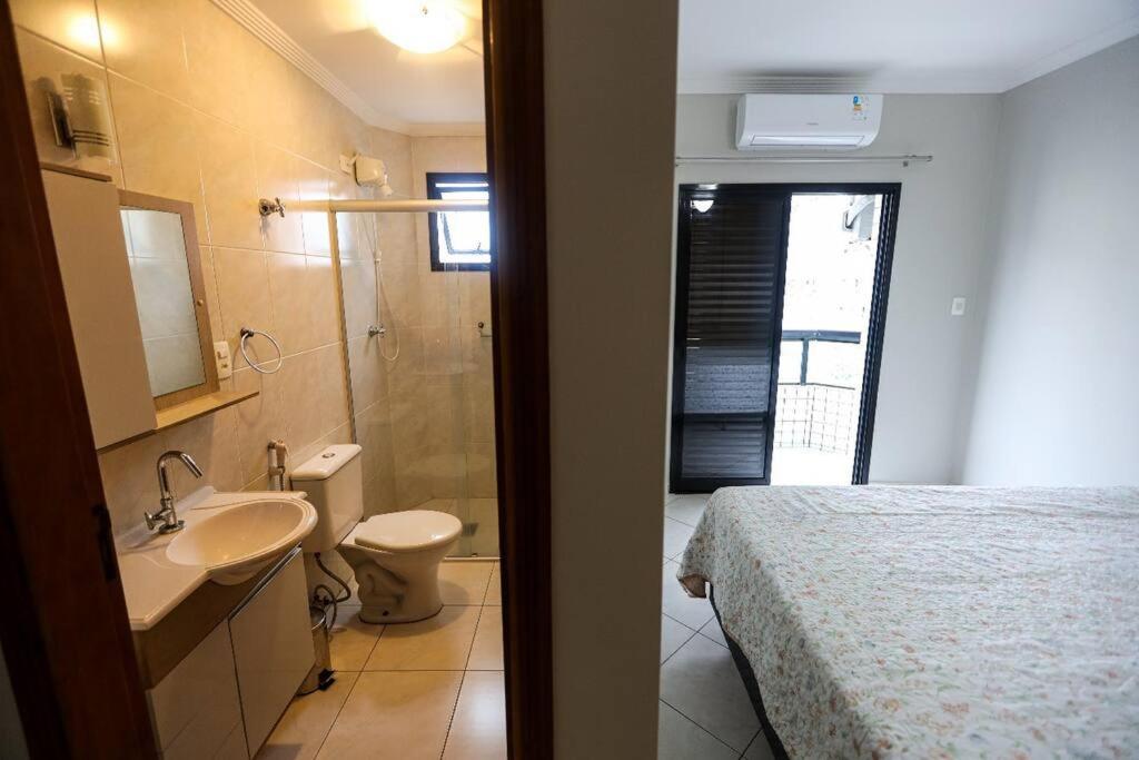 Apartamento em Praia Grande a 50m da Praia