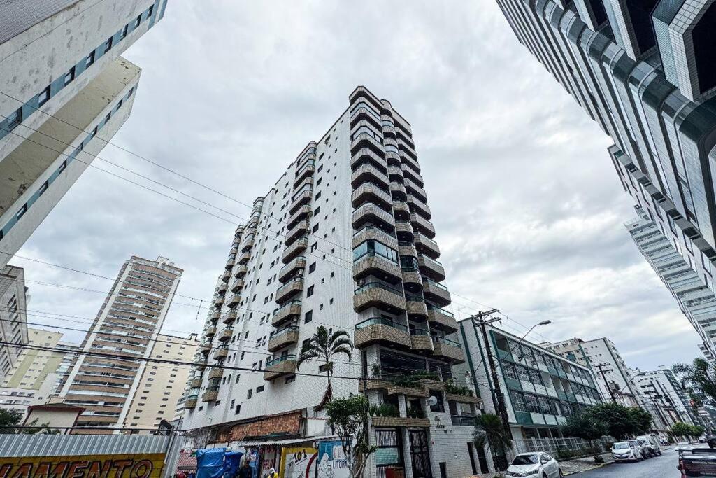 Apartamento em Praia Grande a 50m da Praia