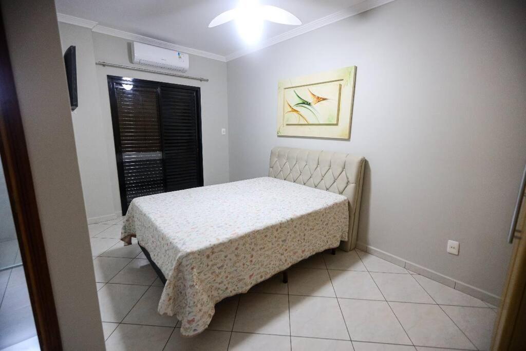 Apartamento em Praia Grande a 50m da Praia