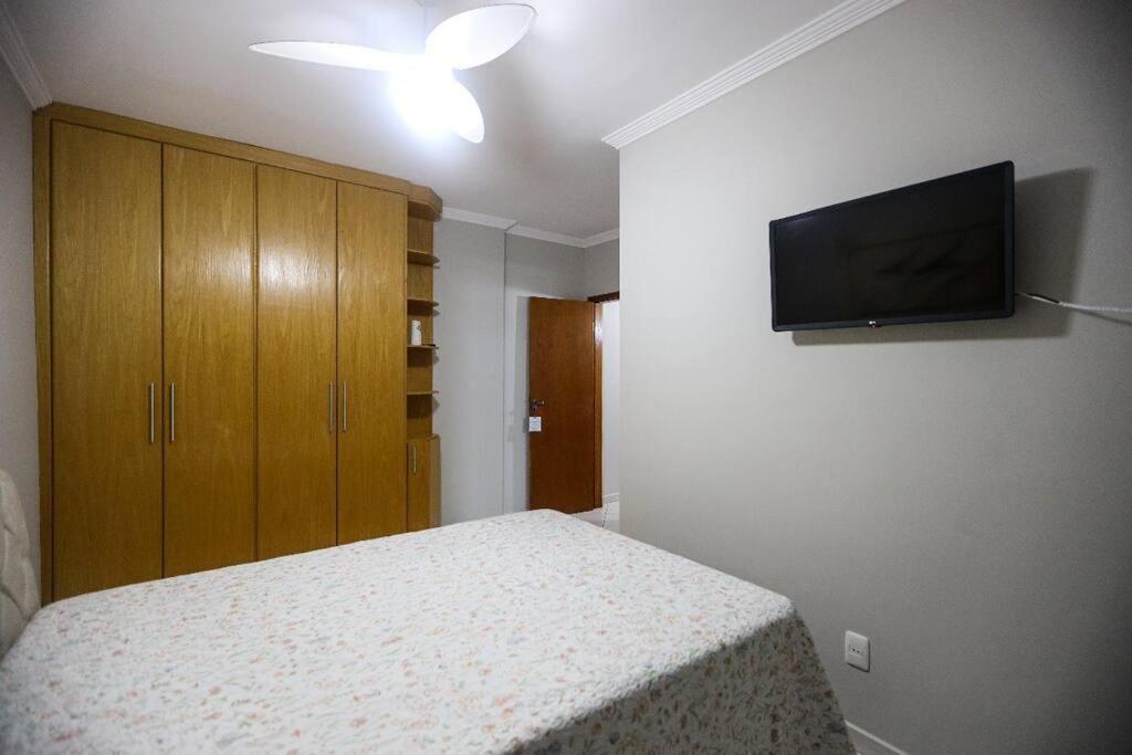Apartamento em Praia Grande a 50m da Praia
