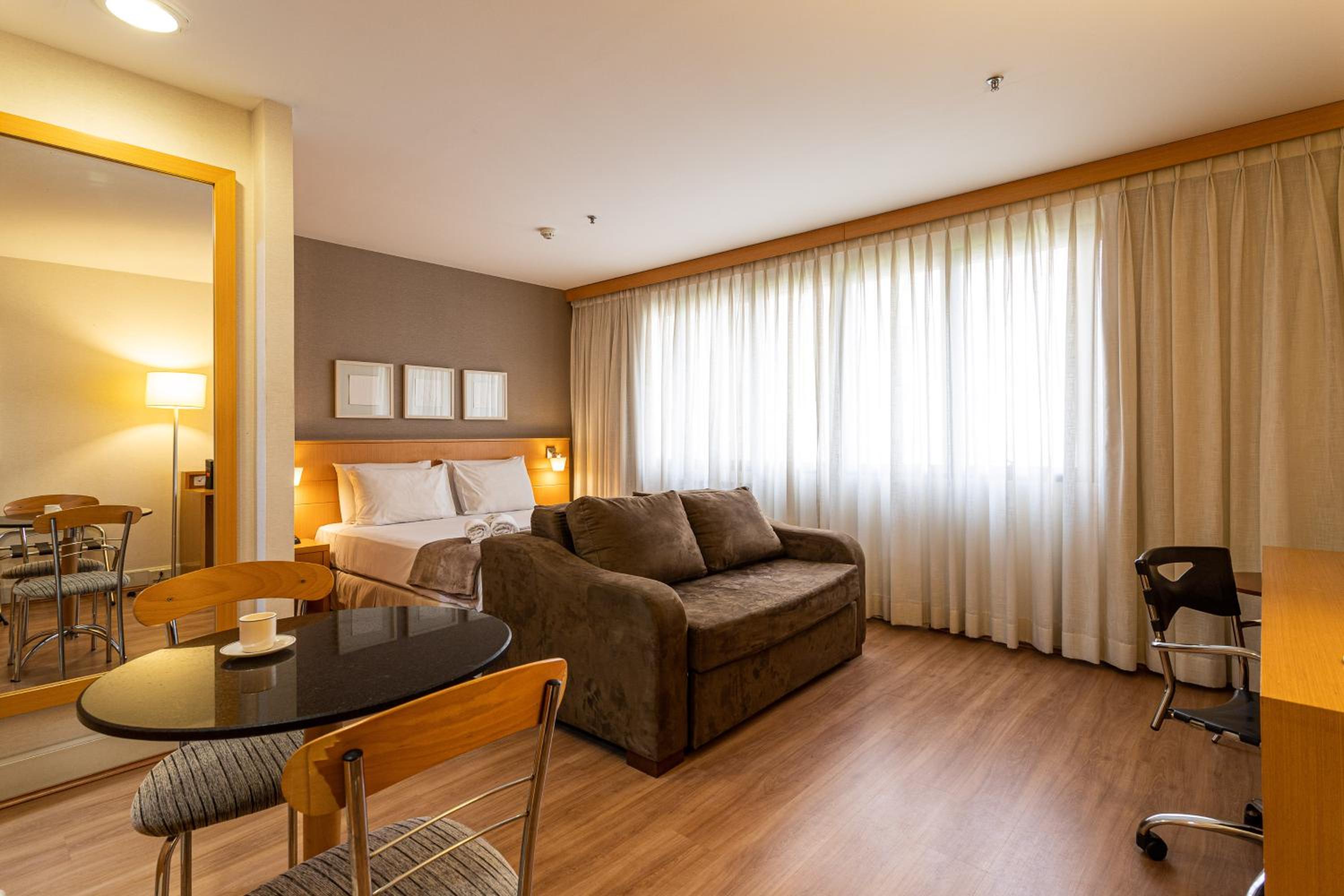Executive Hotel Jardins - Al Lorena 473